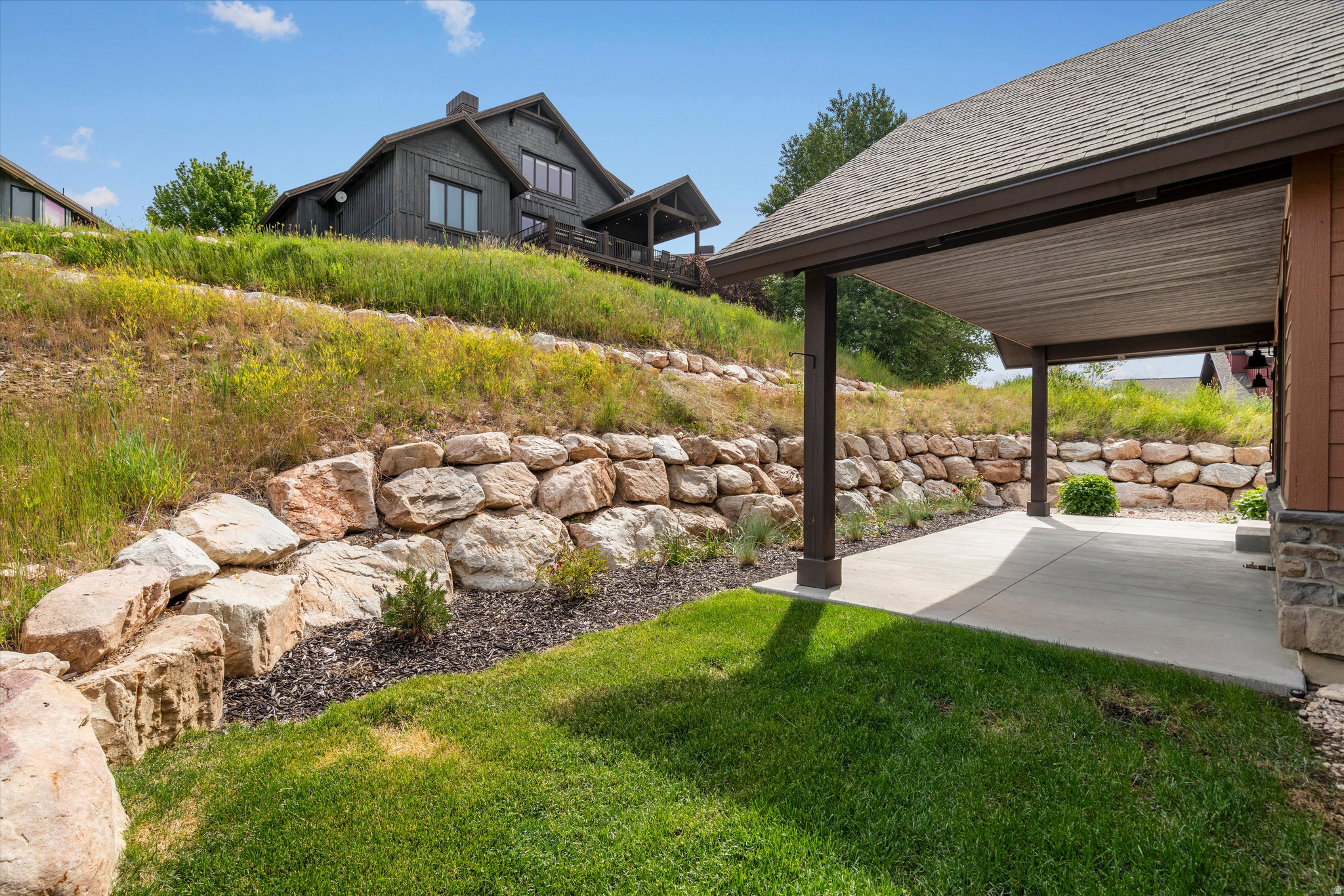 main property photo 23