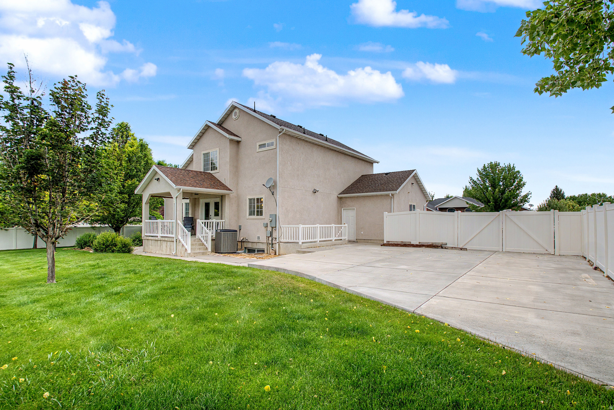 main property photo 26