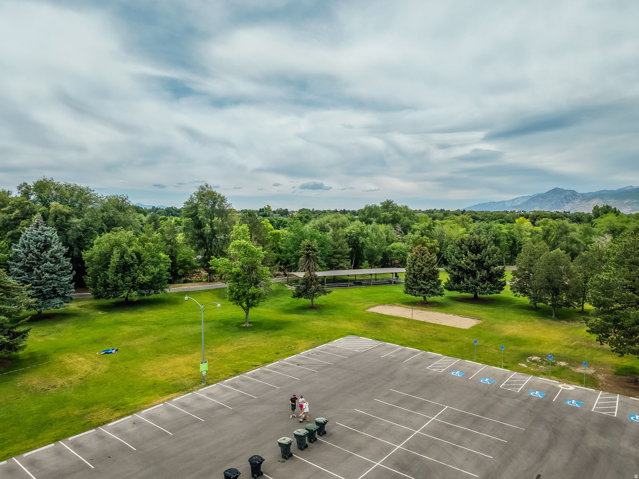 main property photo 40