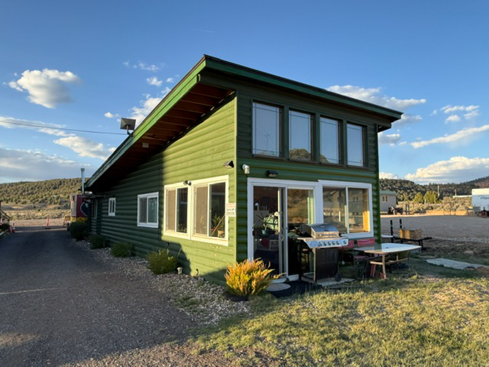 main property photo 8