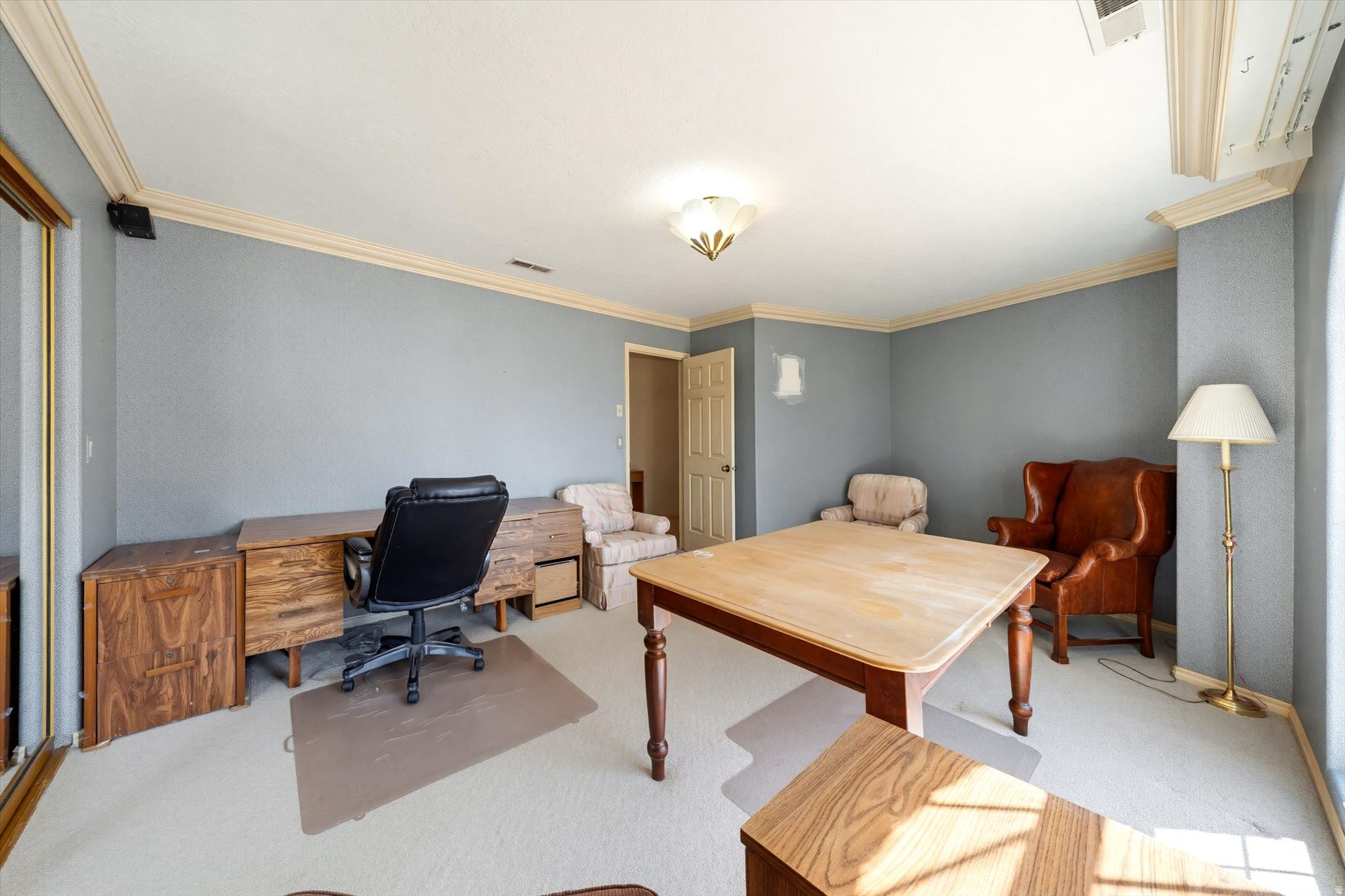 main property photo 50