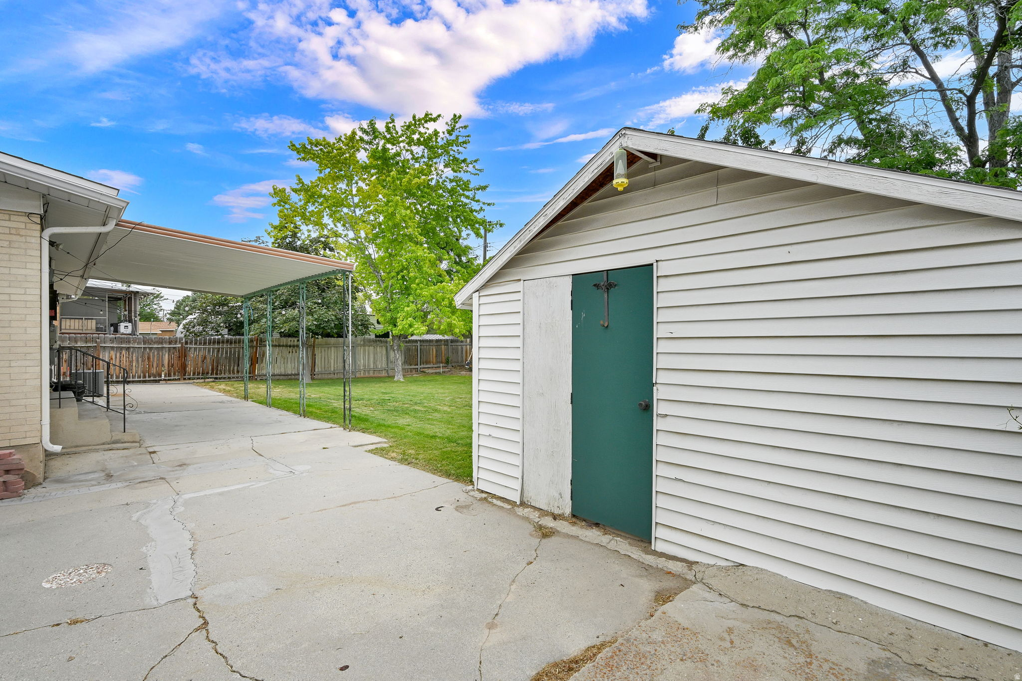 main property photo 31