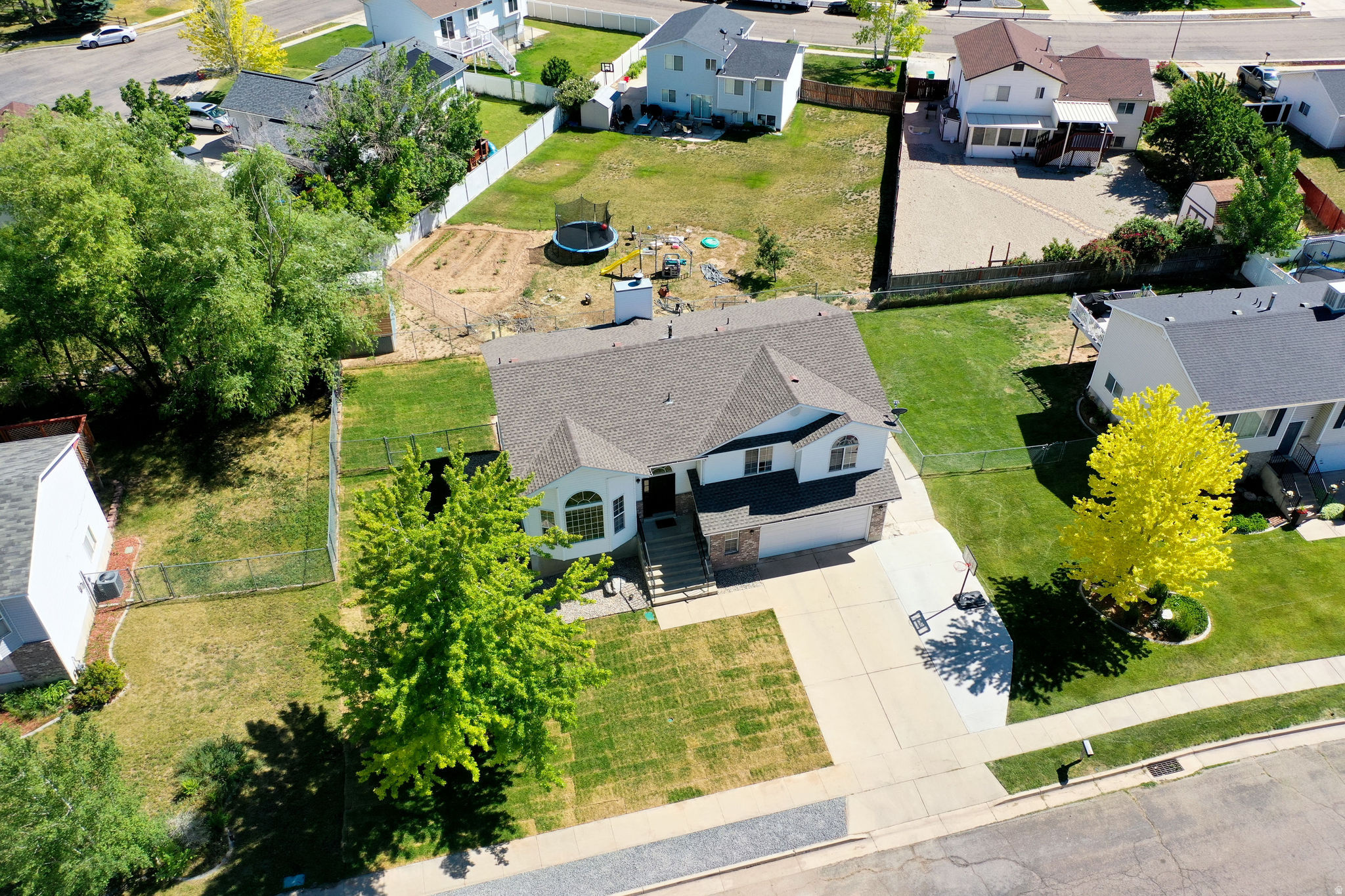 main property photo 39