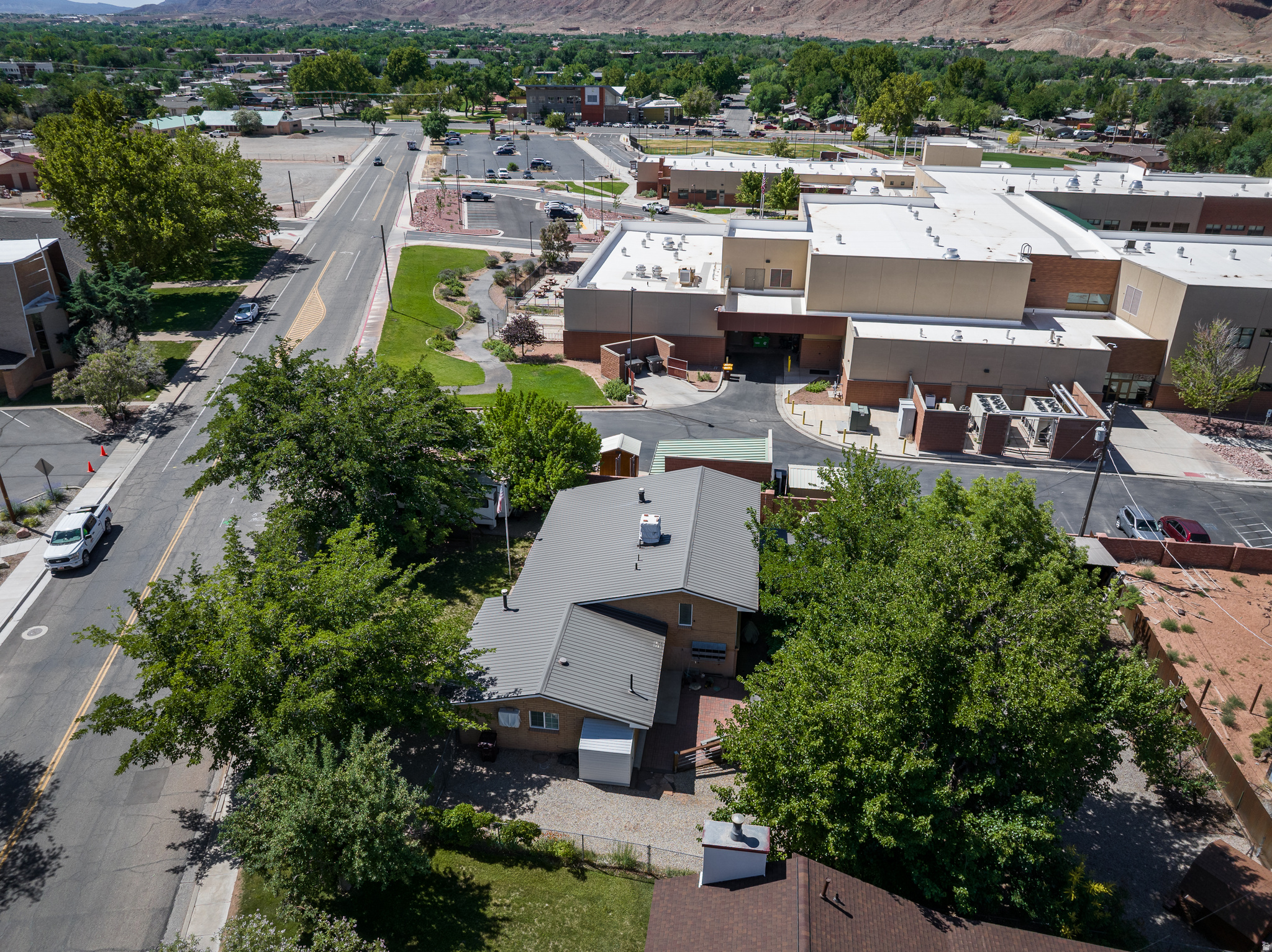 main property photo 22