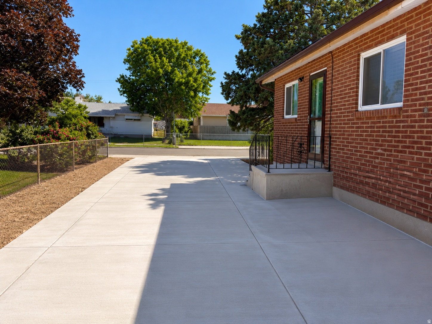 main property photo 12