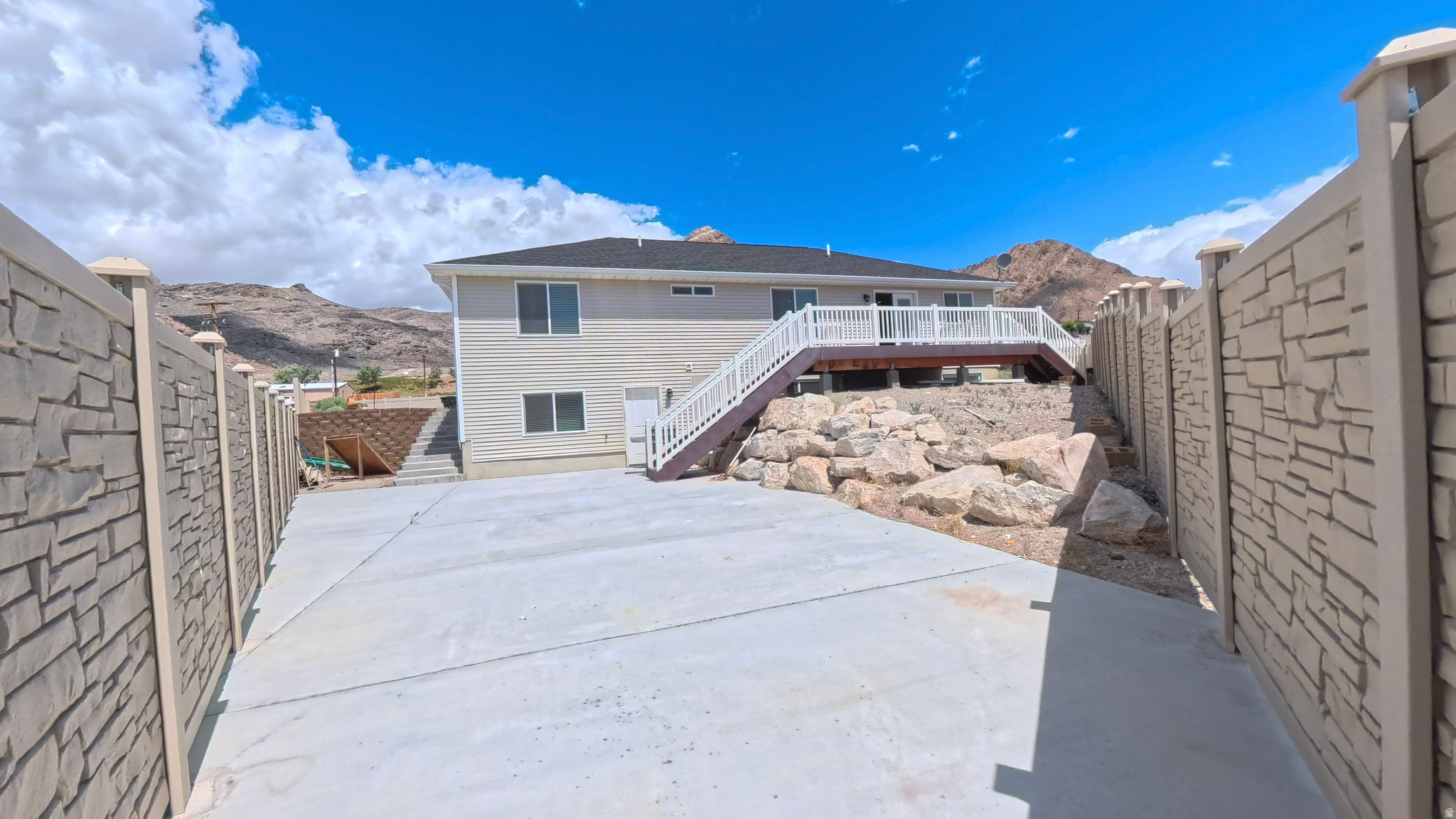 main property photo 61