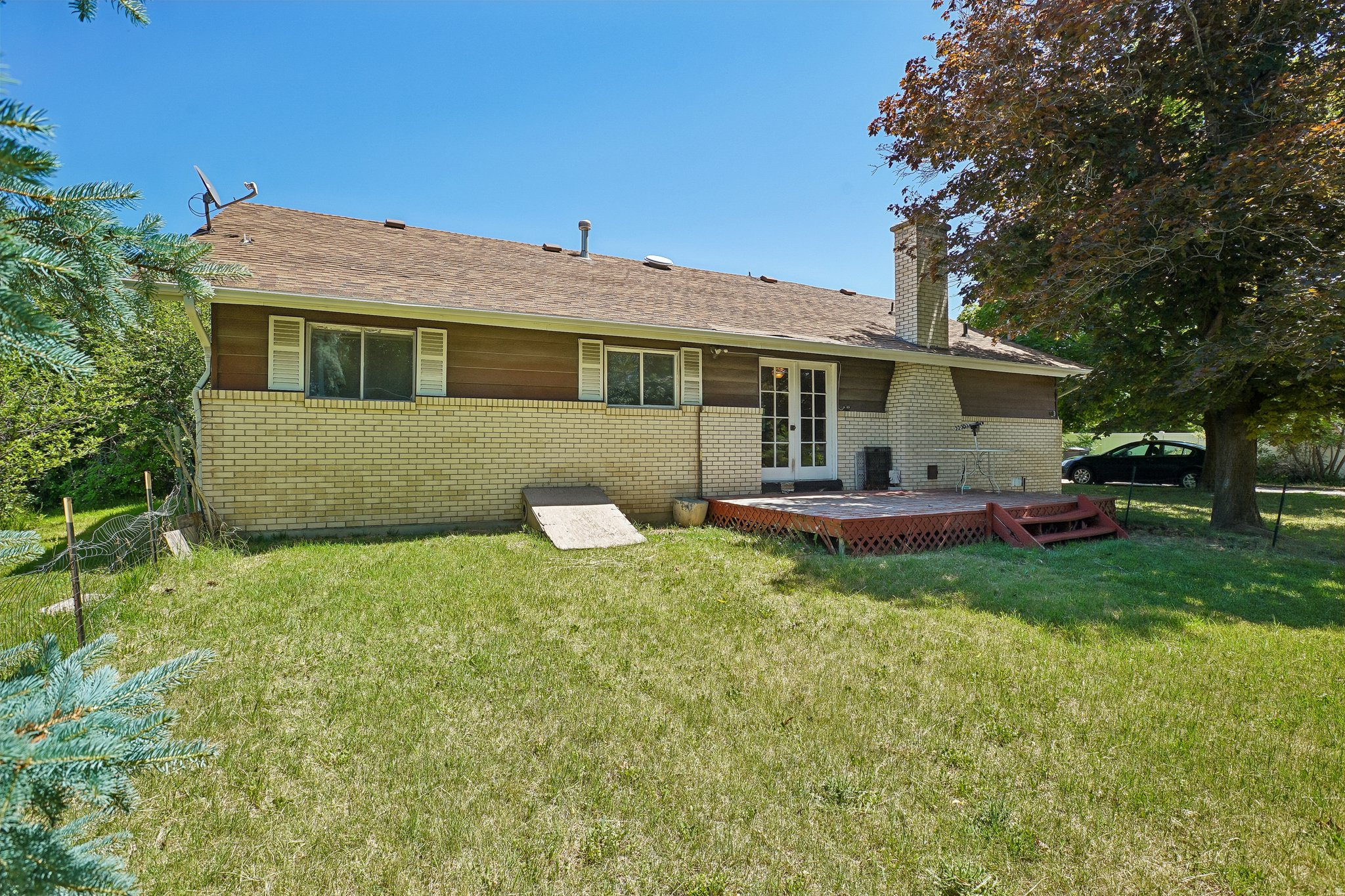 main property photo 27