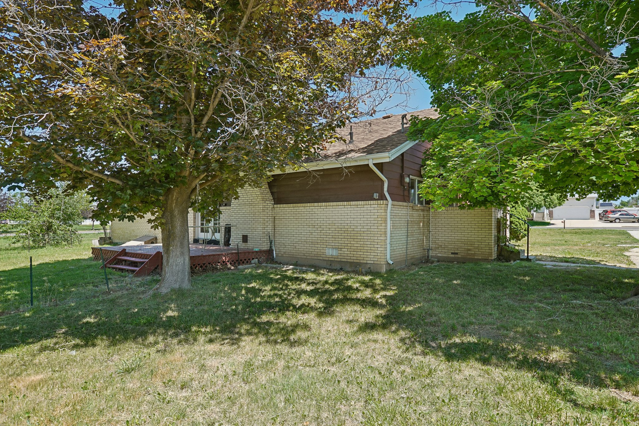 main property photo 29