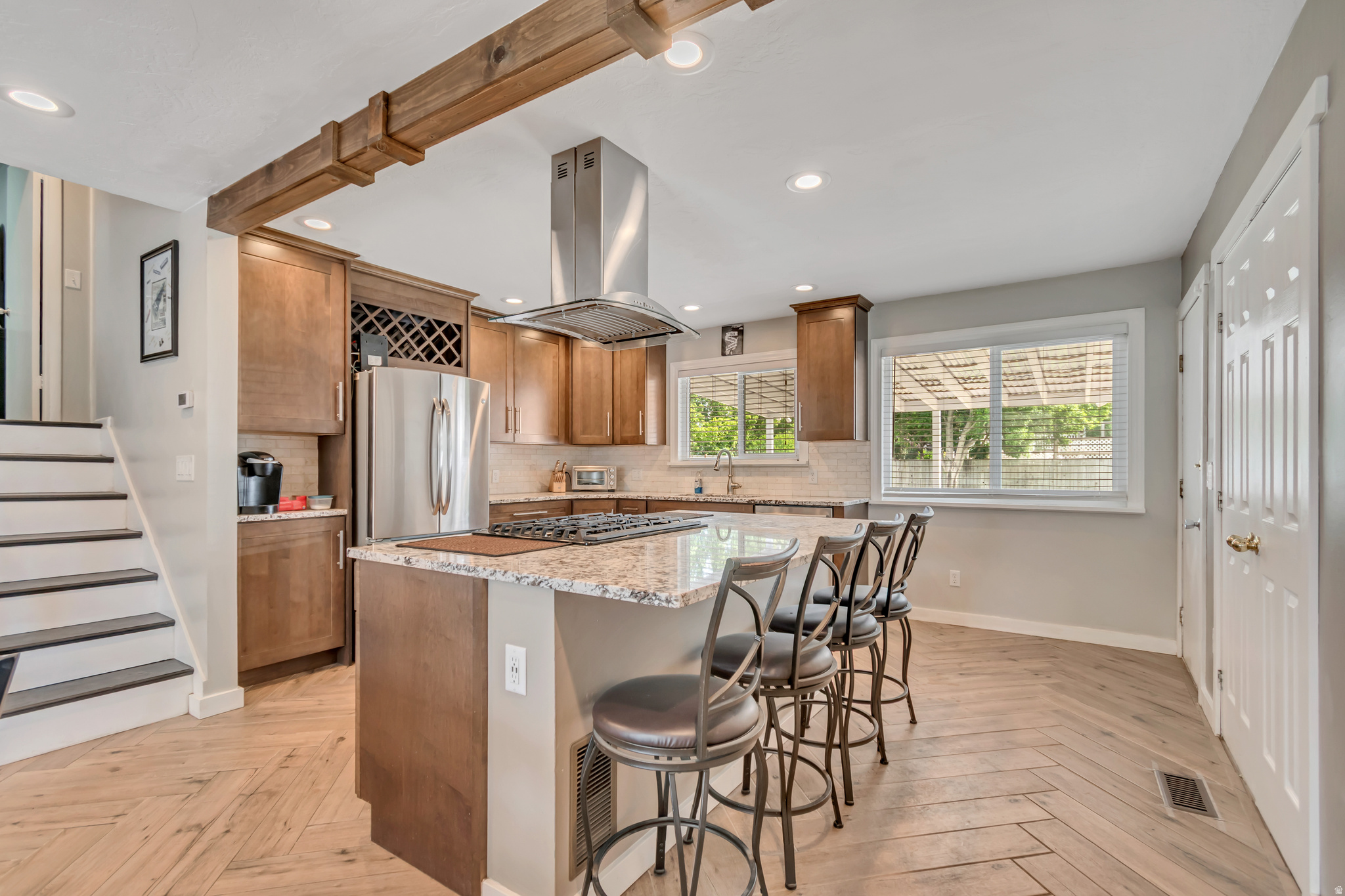 main property photo 6