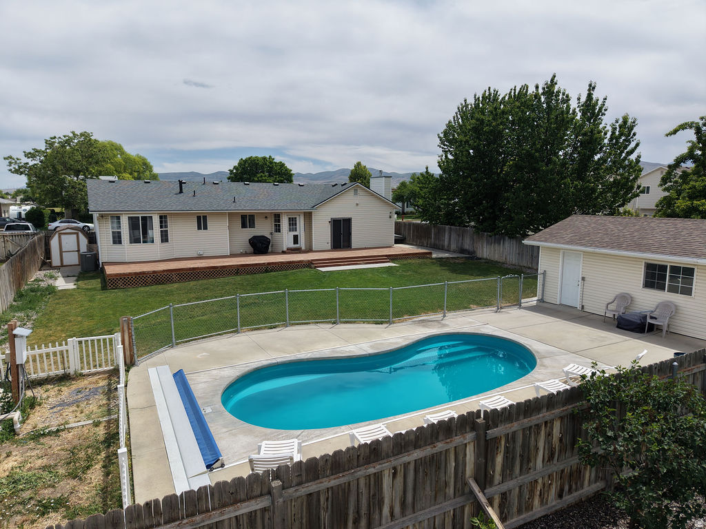 main property photo 38