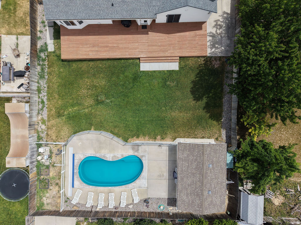 main property photo 41