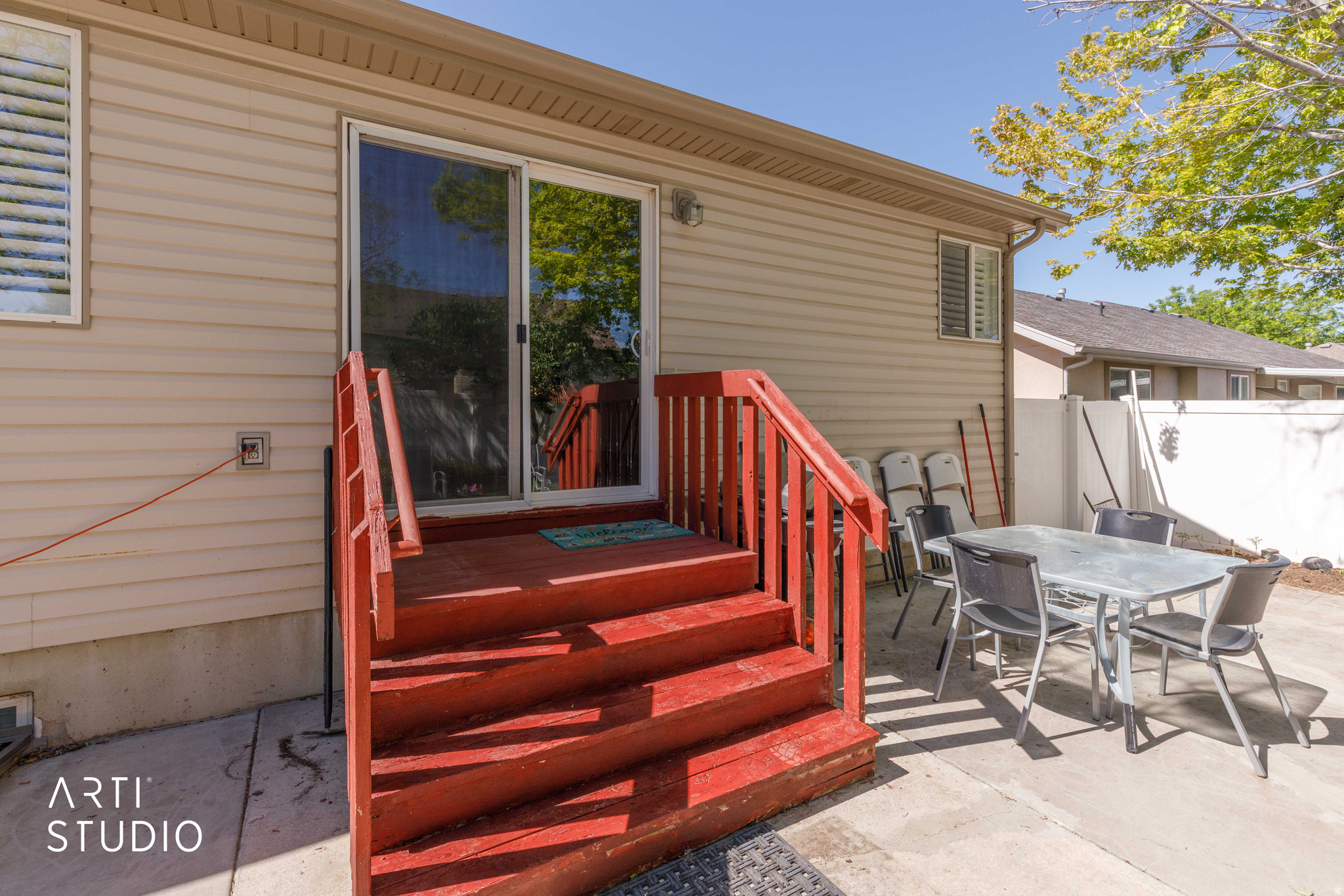 main property photo 33