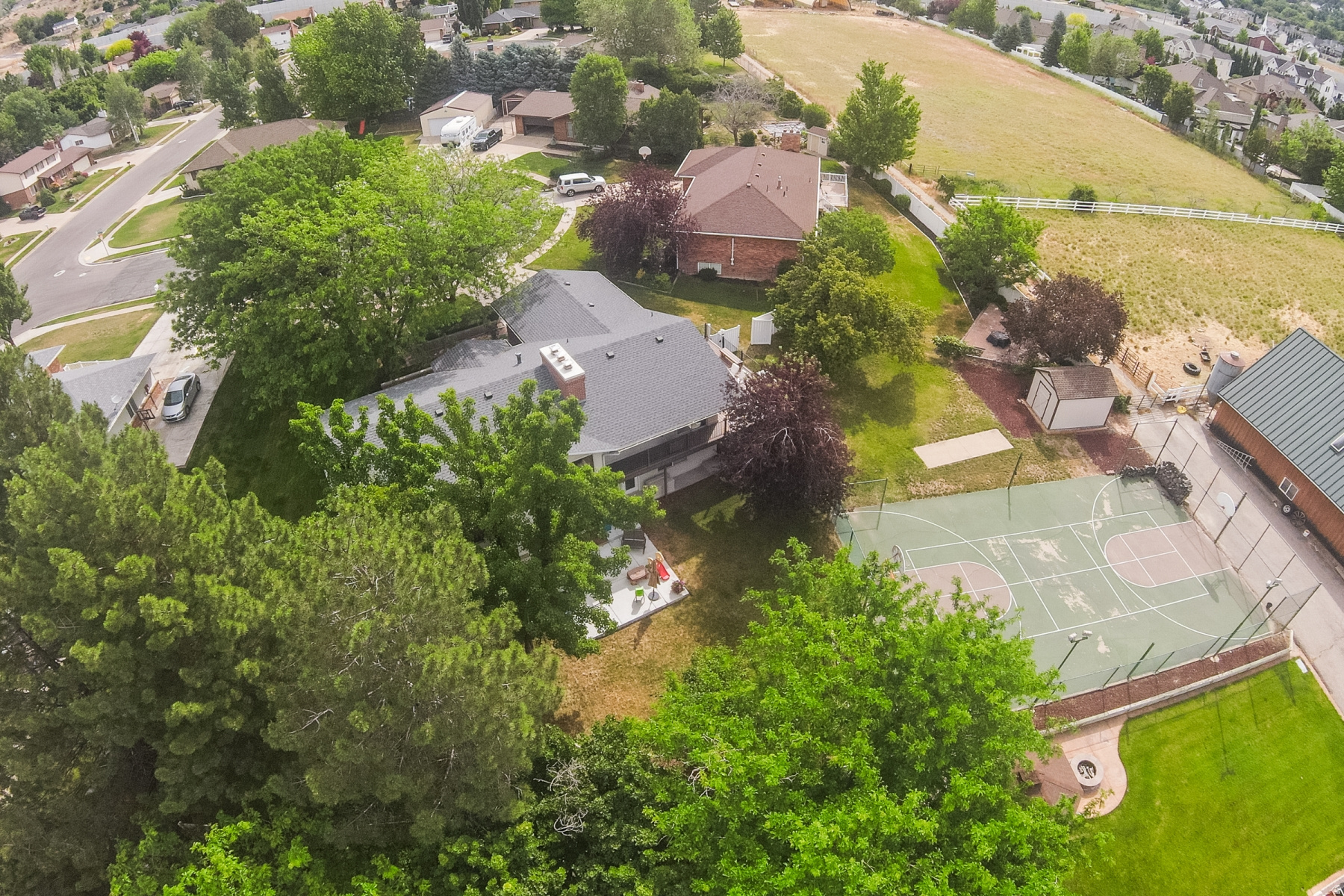 main property photo 40