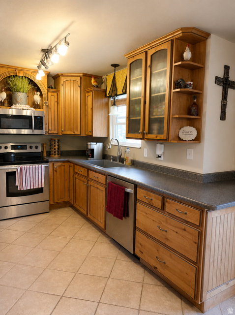 main property photo 9