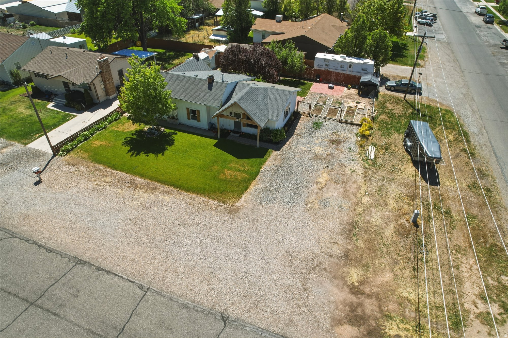 main property photo 16