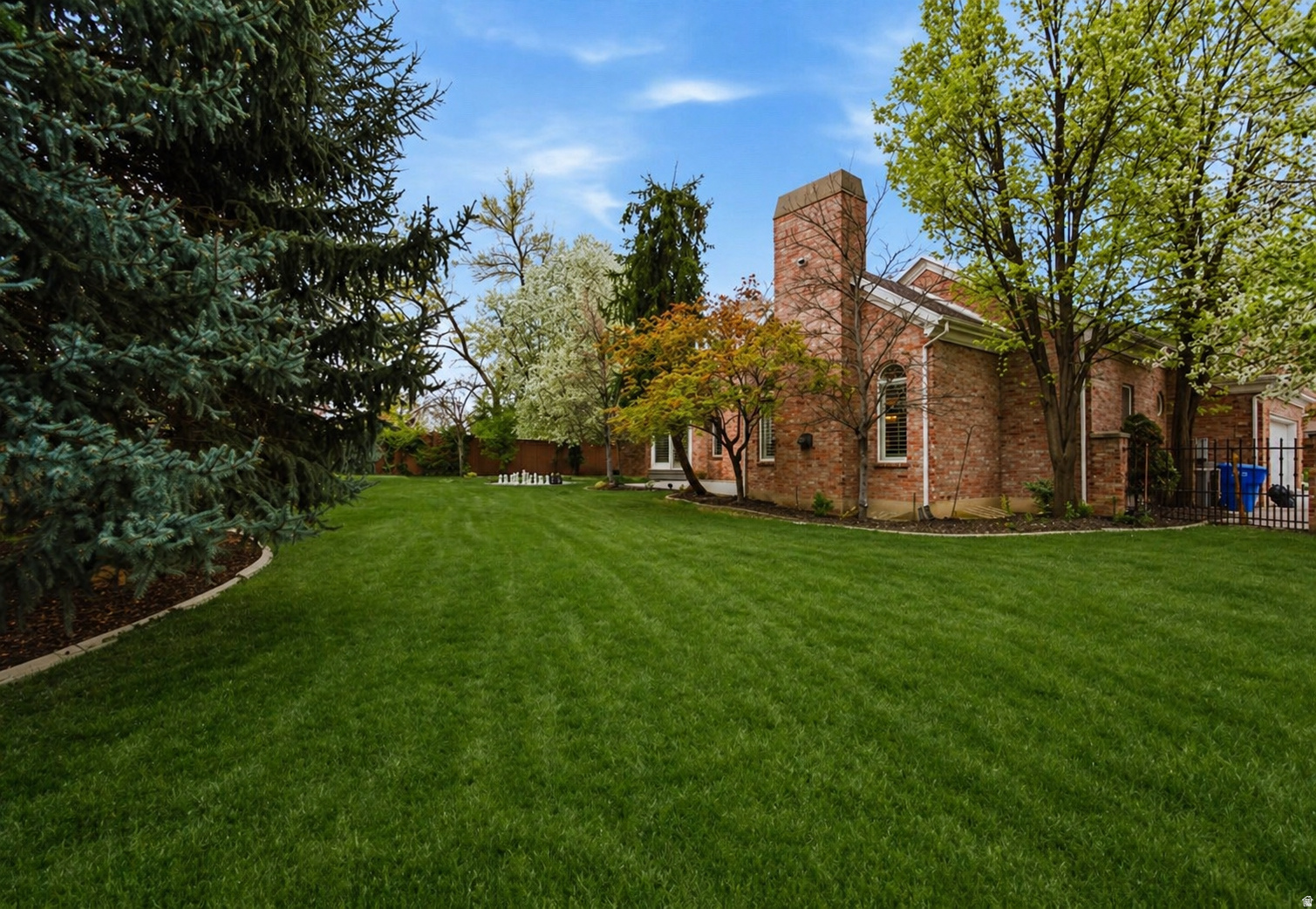main property photo 26