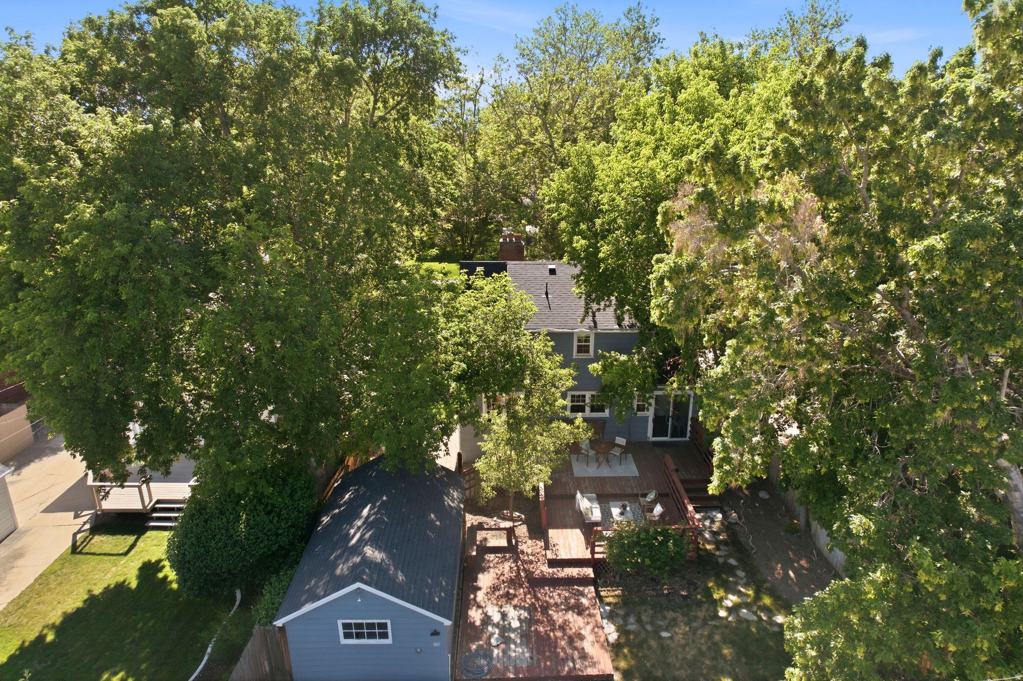 main property photo 37
