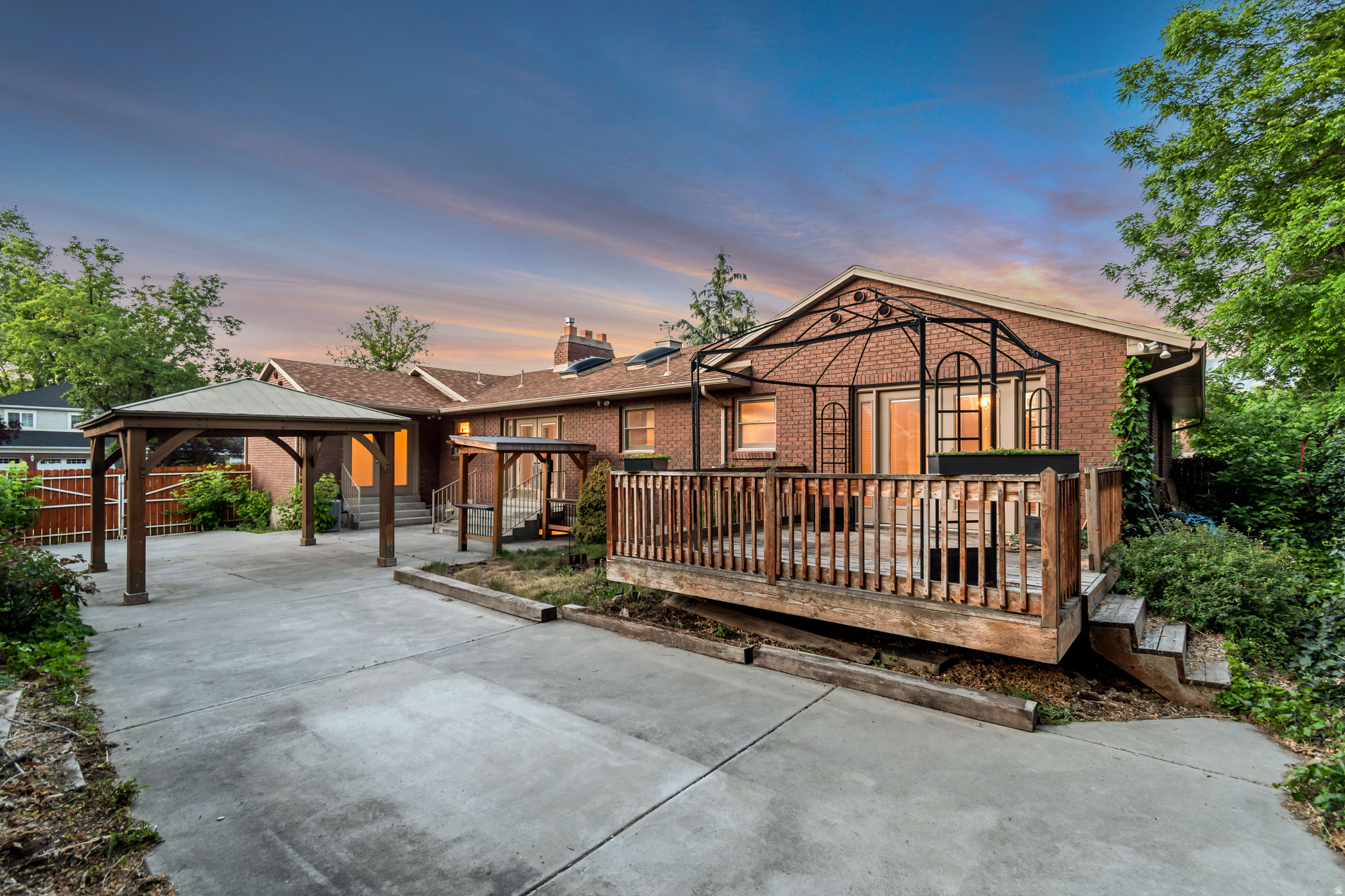 main property photo 40