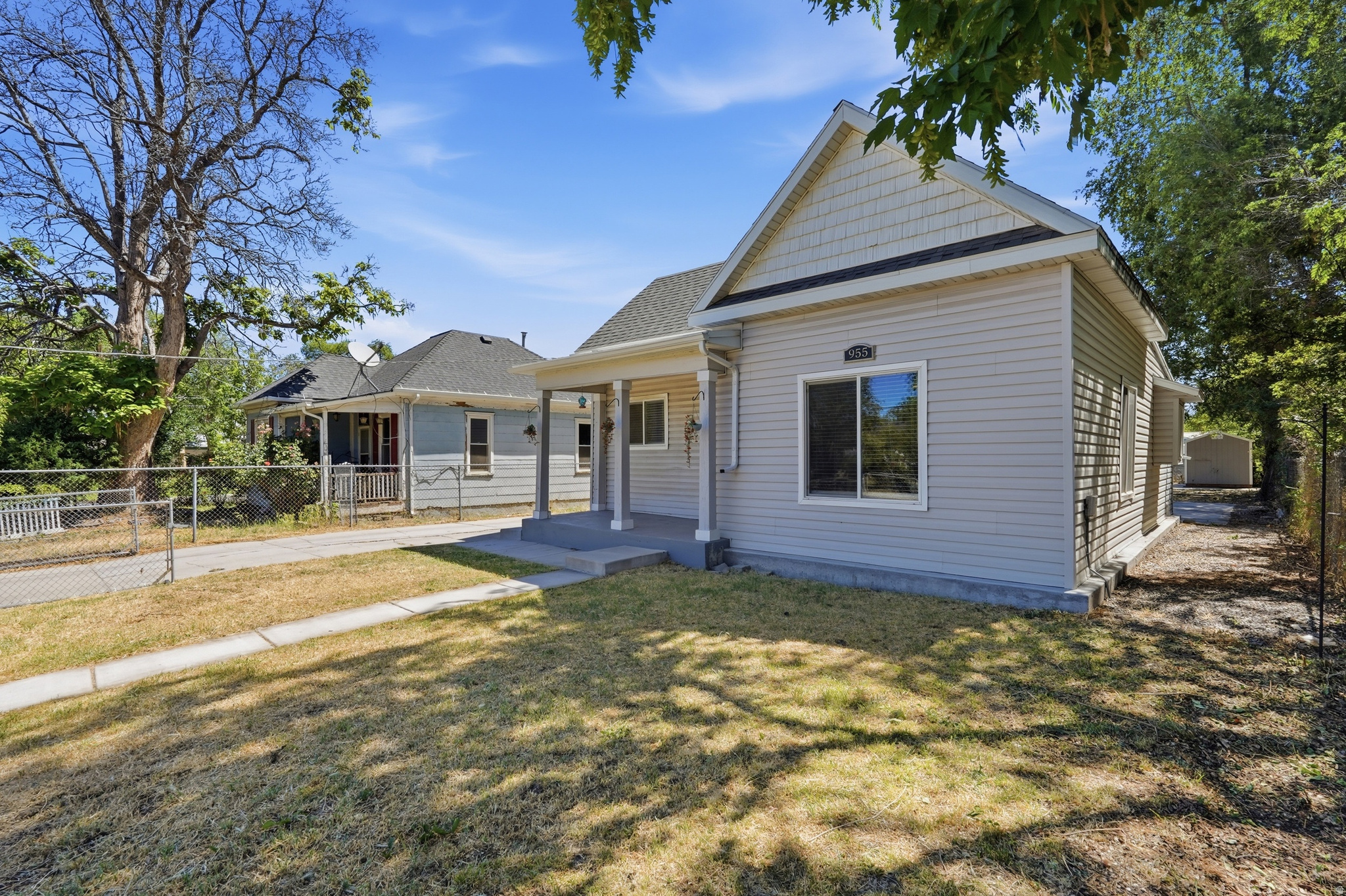 main property photo 13