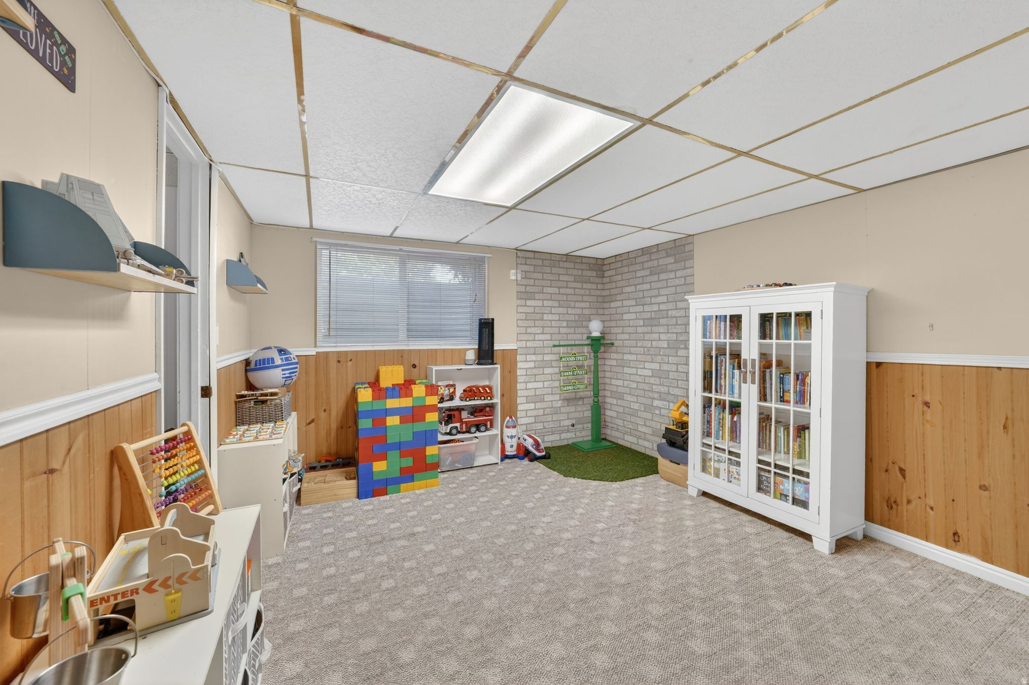 main property photo 11