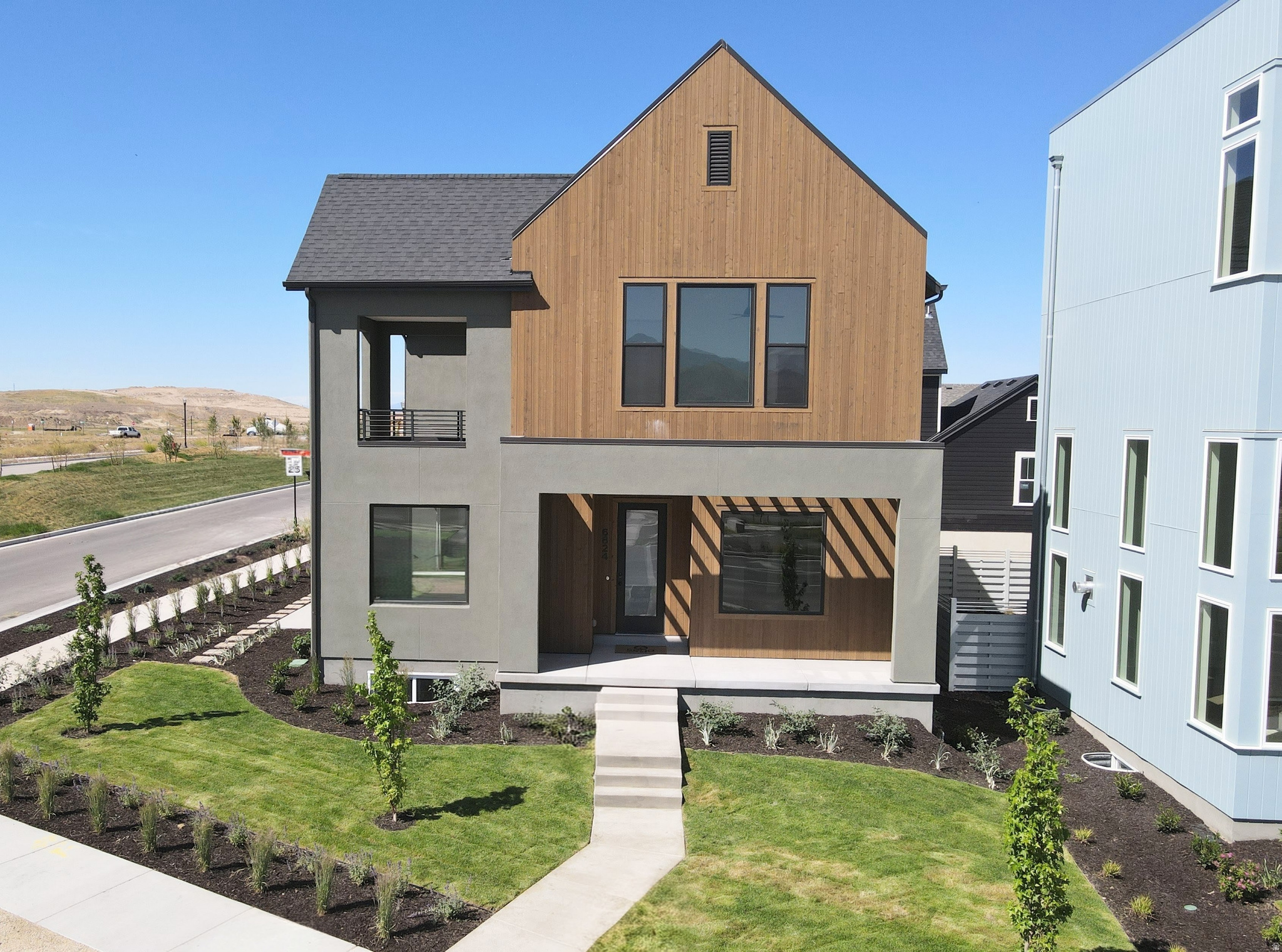 main property photo 42