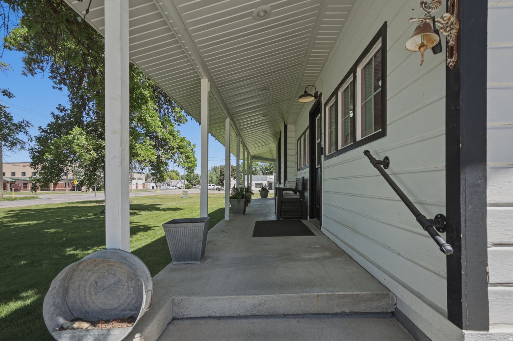 main property photo 38