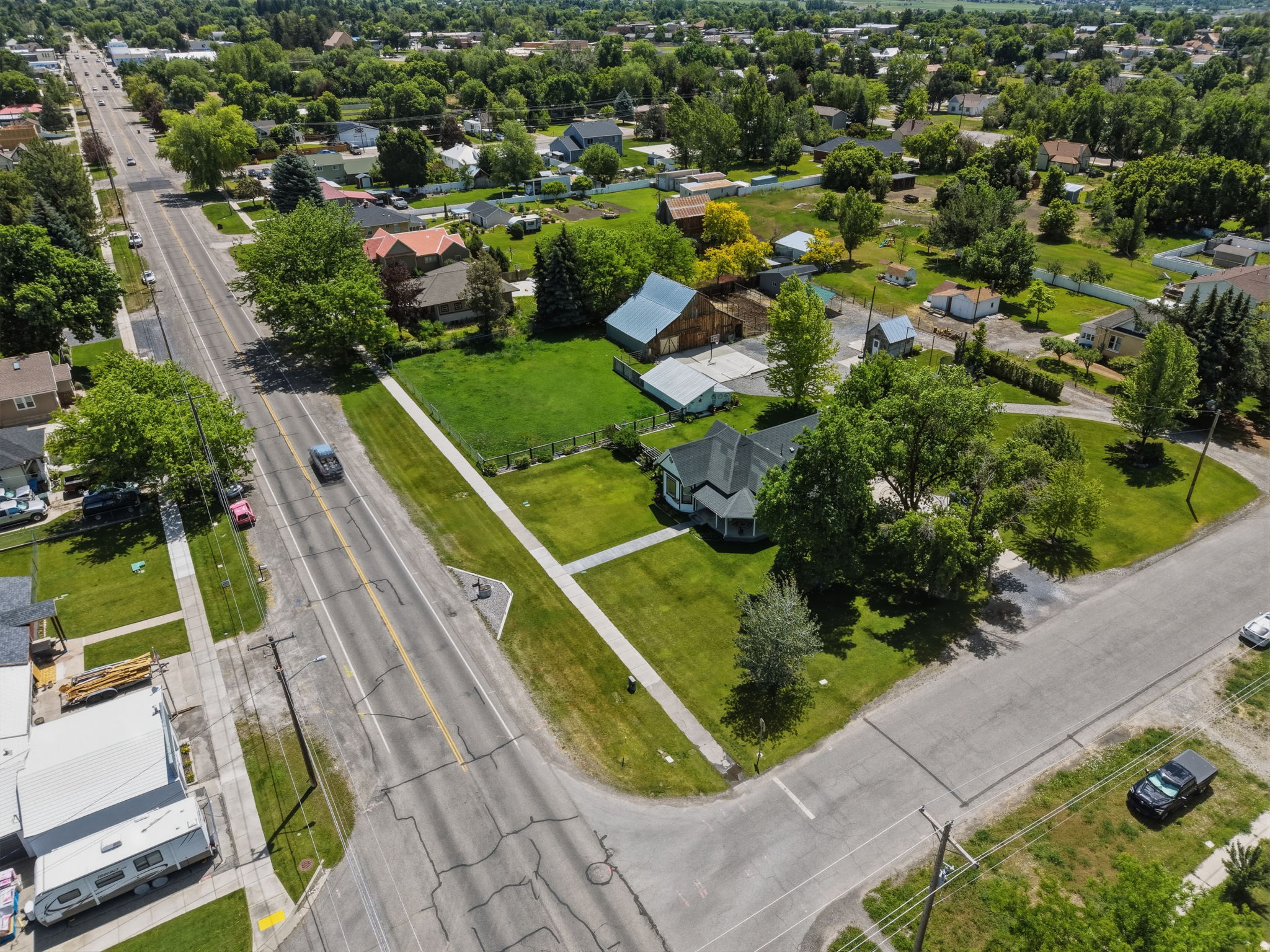 main property photo 60
