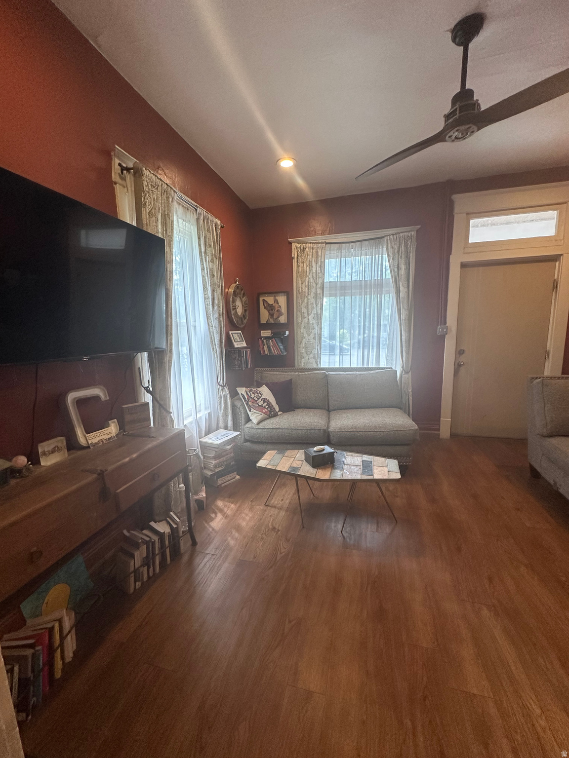 main property photo 3