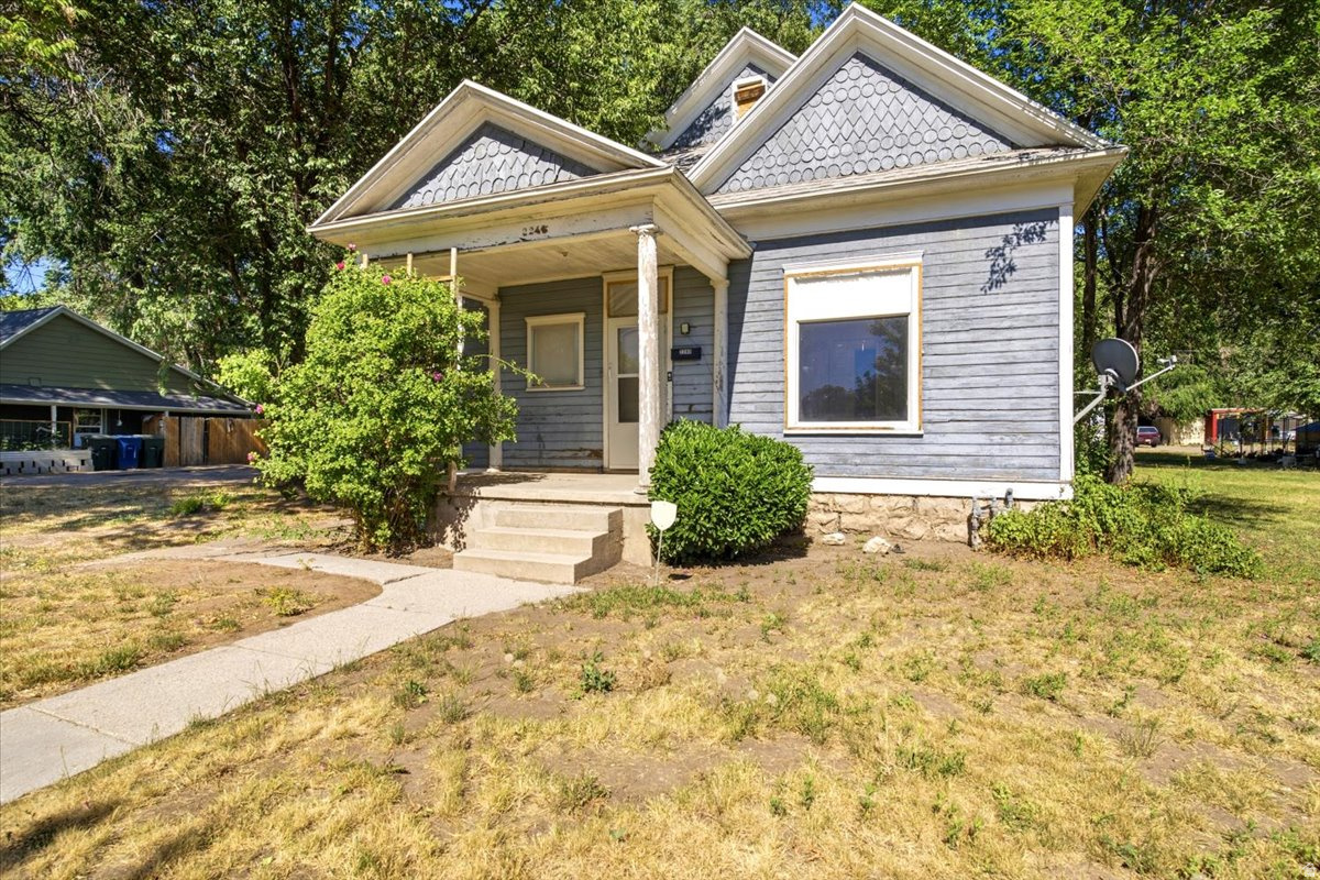 main property photo 4