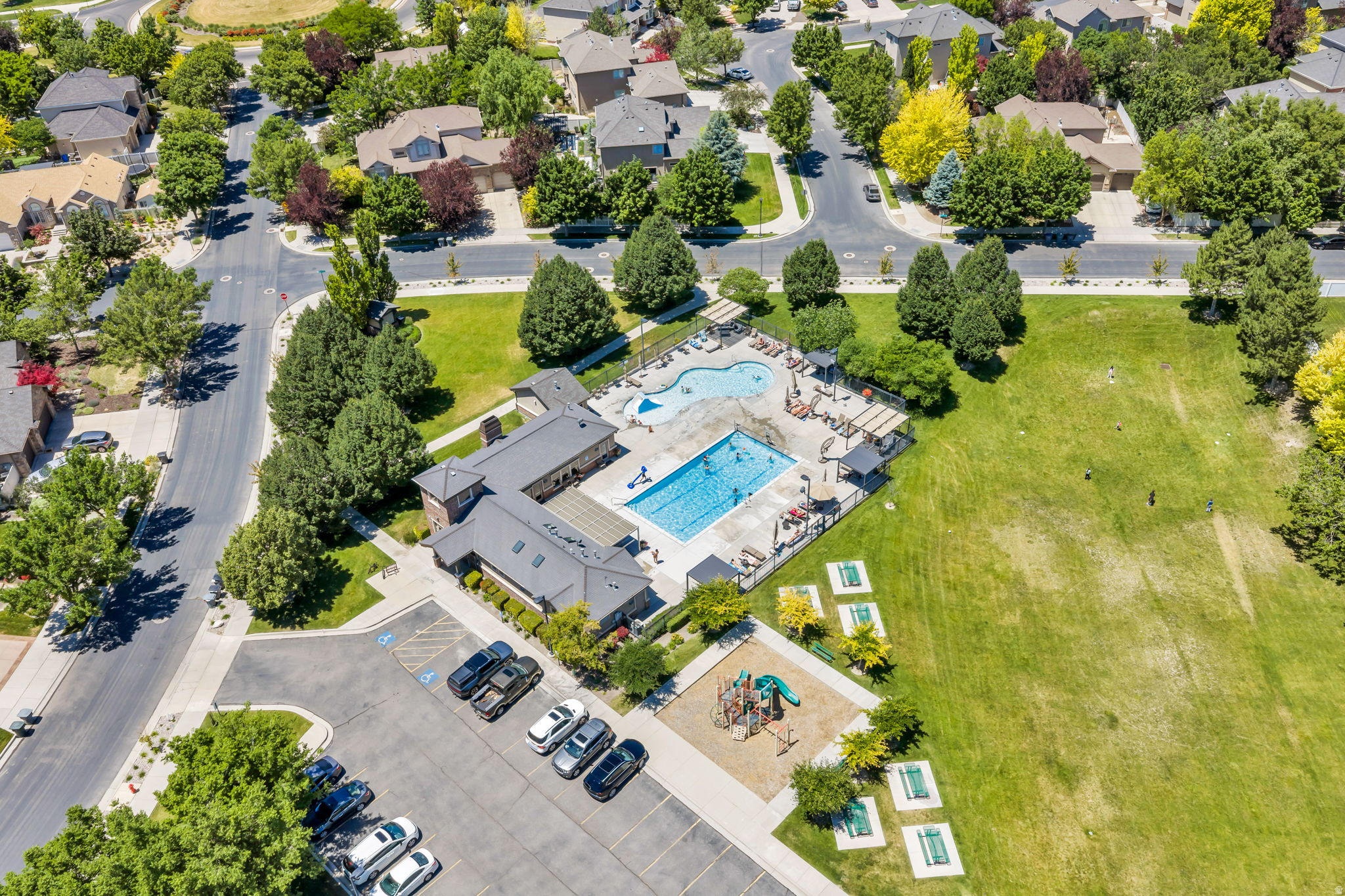 main property photo 60
