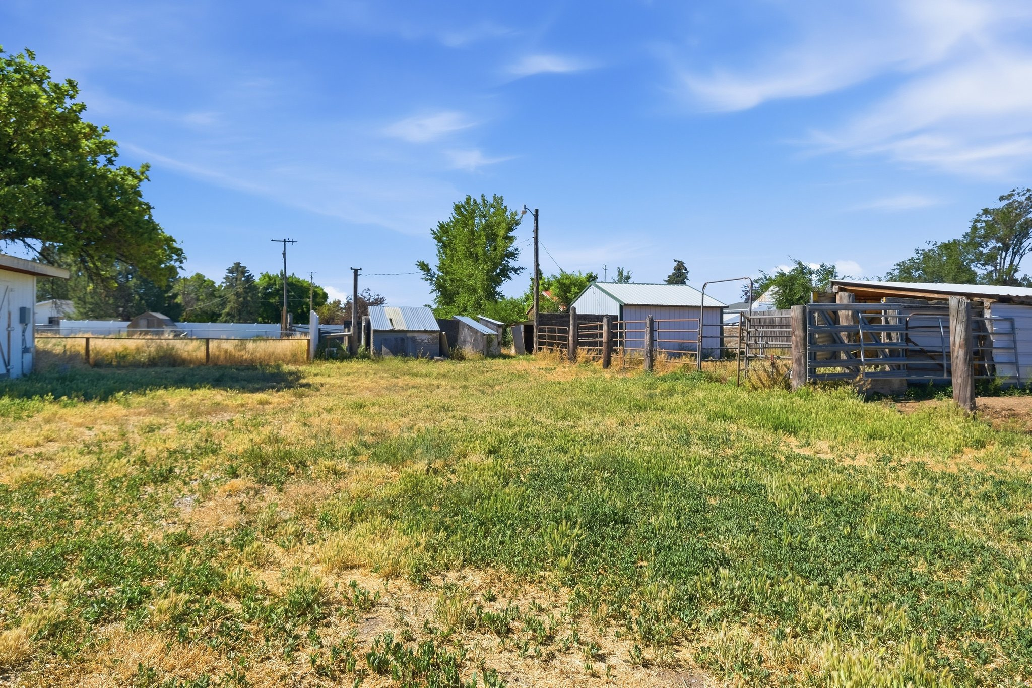 main property photo 27
