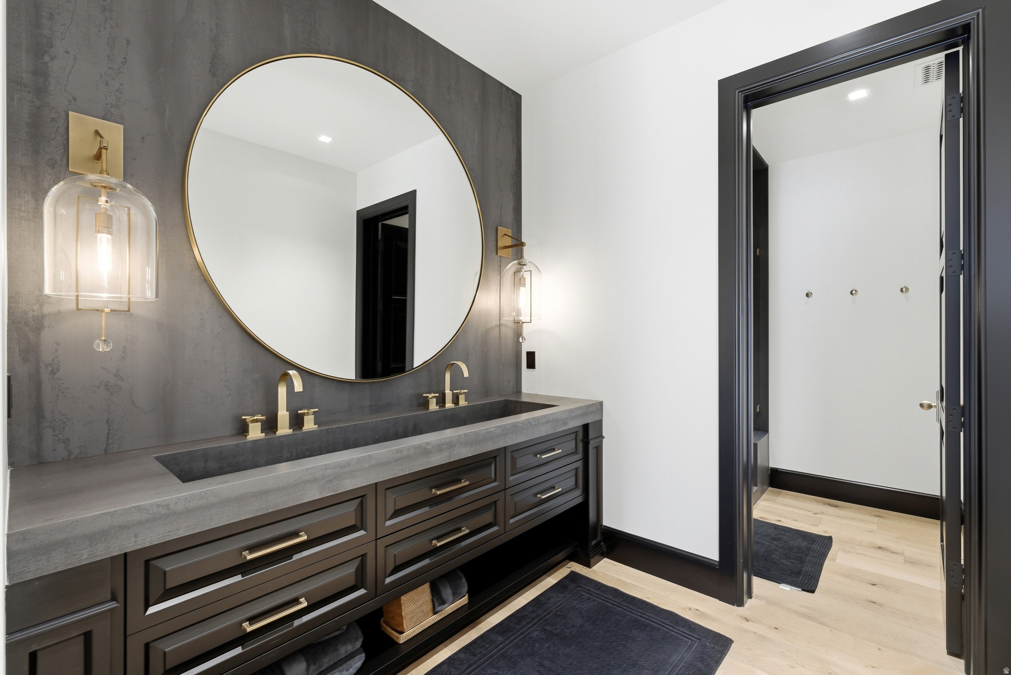 main property photo 90