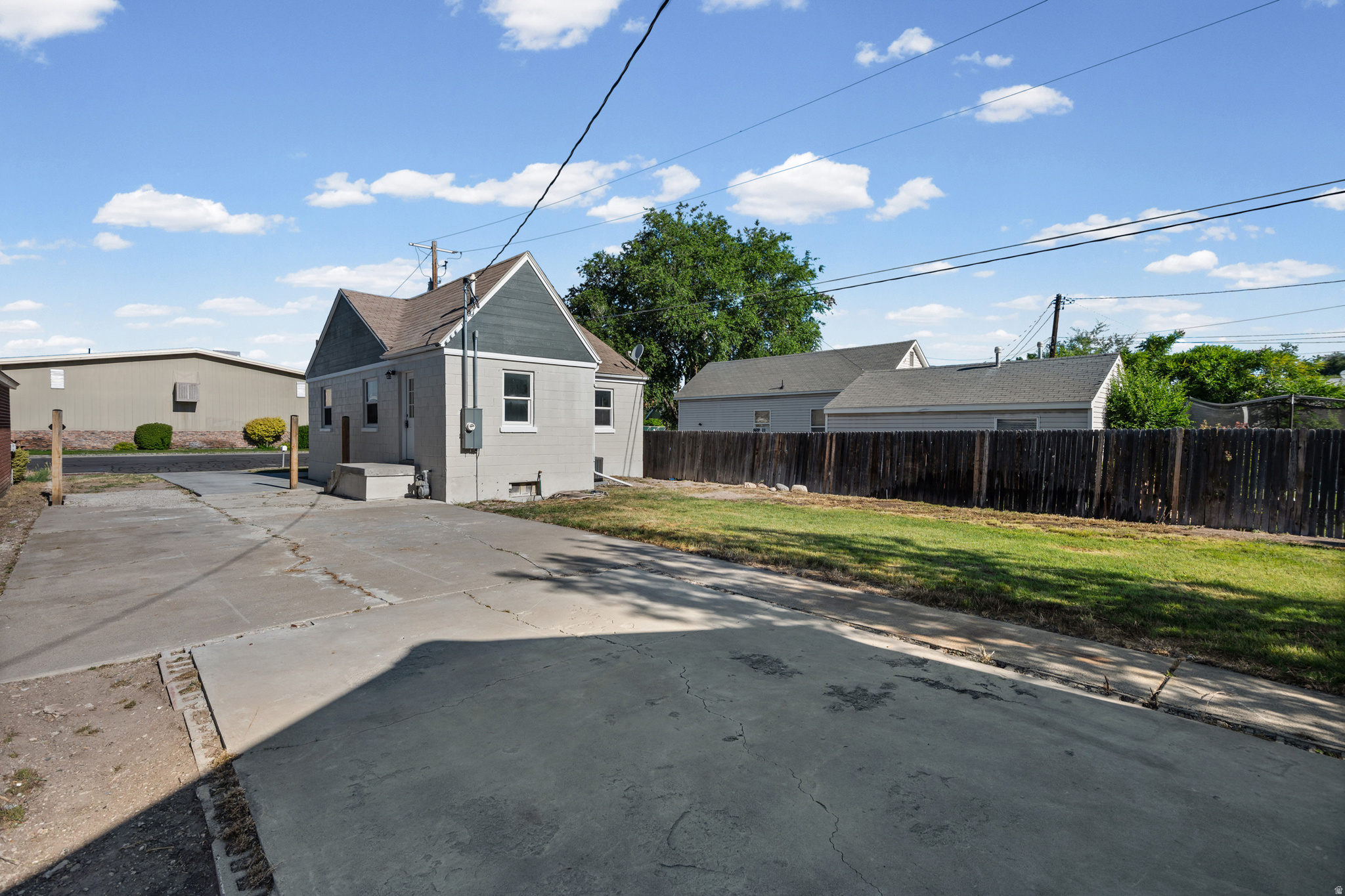 main property photo 19