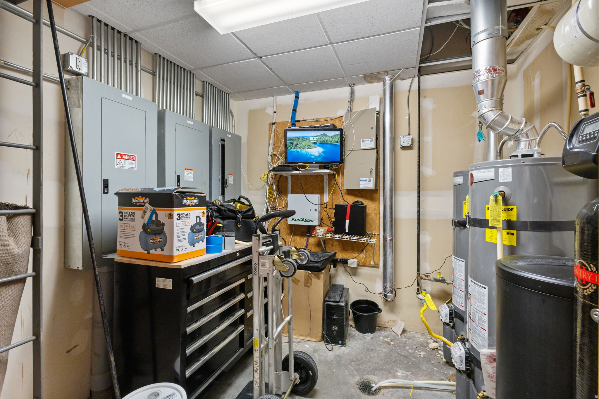 main property photo 25