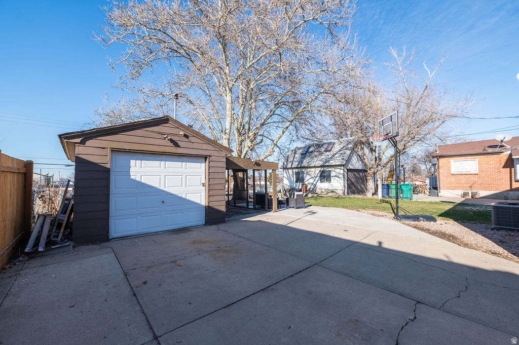 main property photo 23