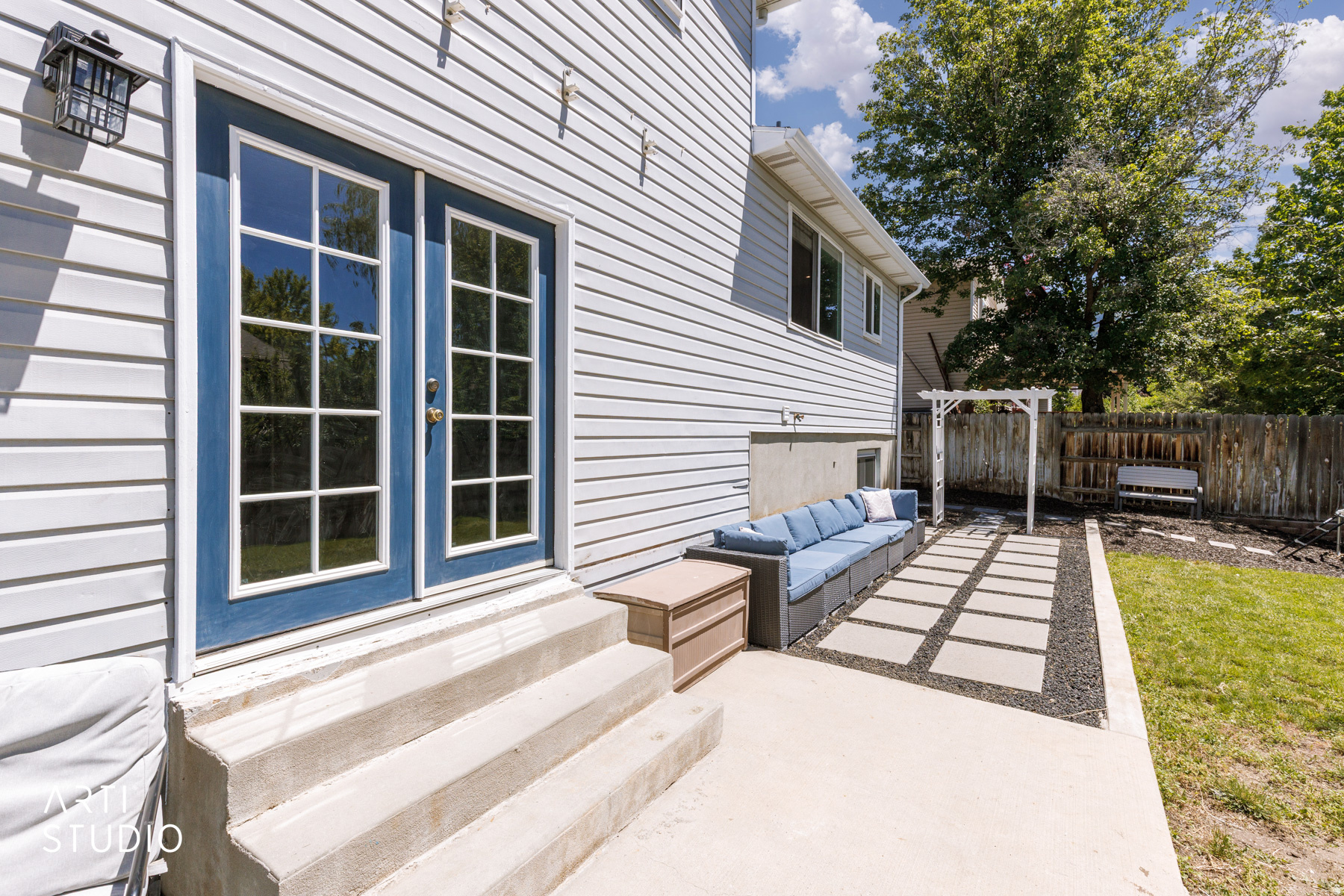 main property photo 31