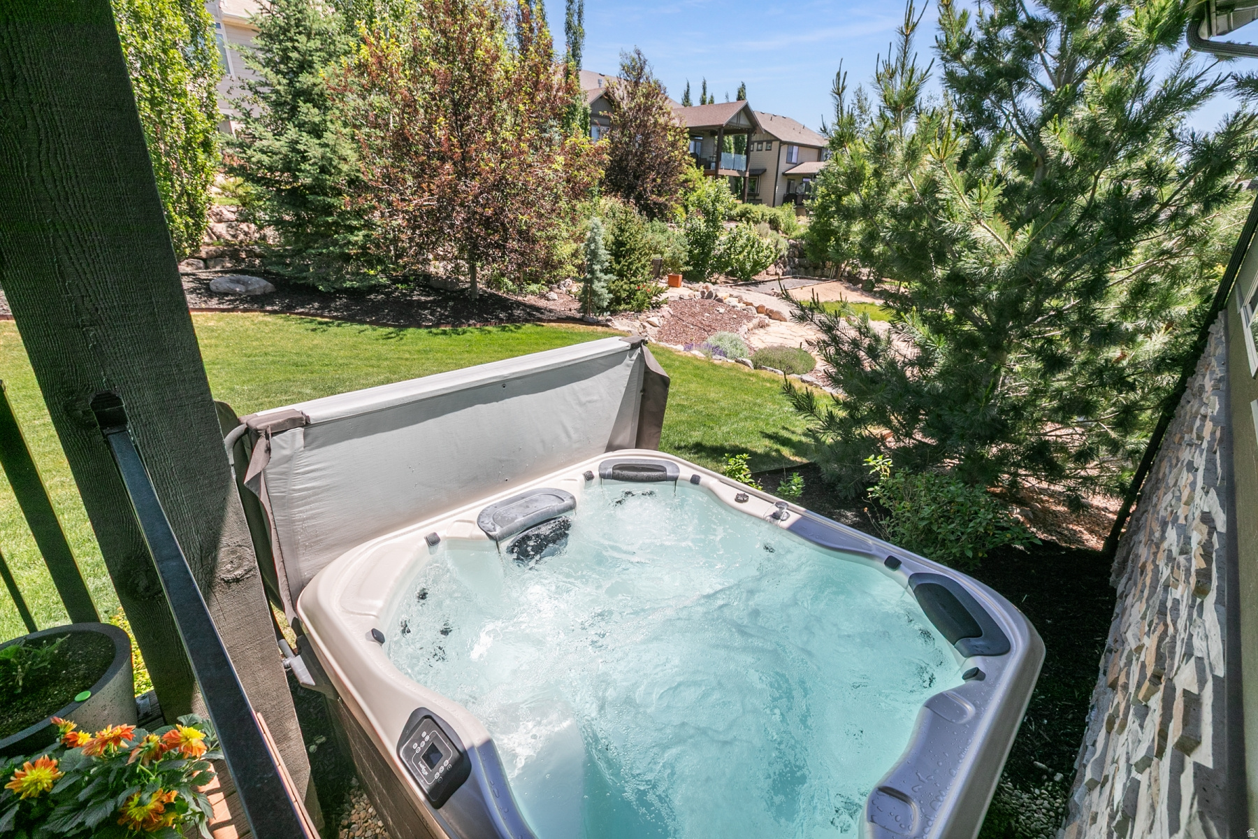 main property photo 45