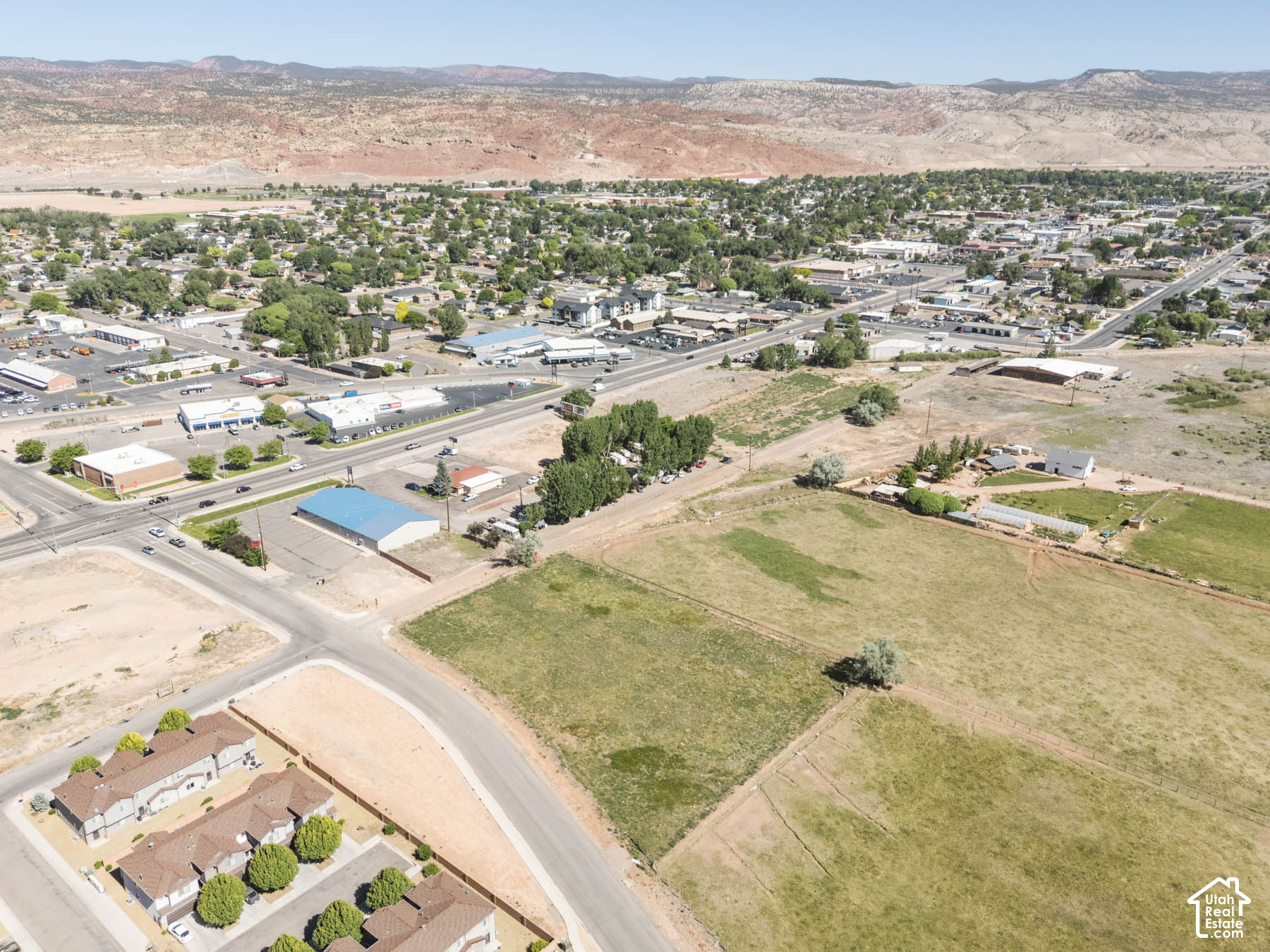 main property photo 3