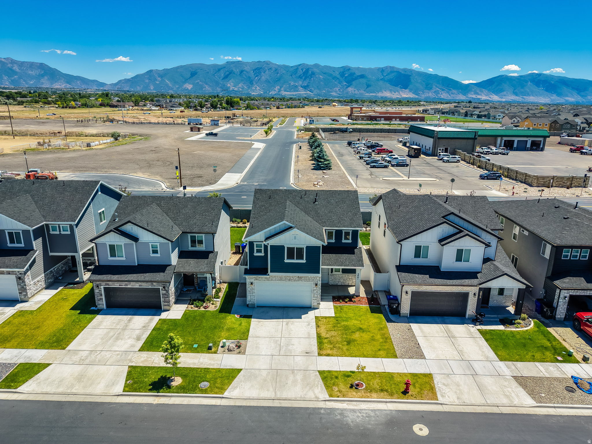 main property photo 45