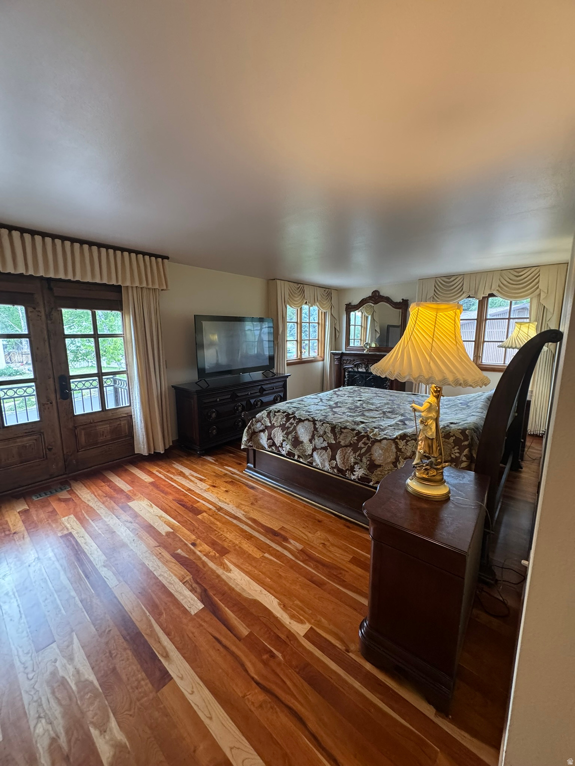 main property photo 13