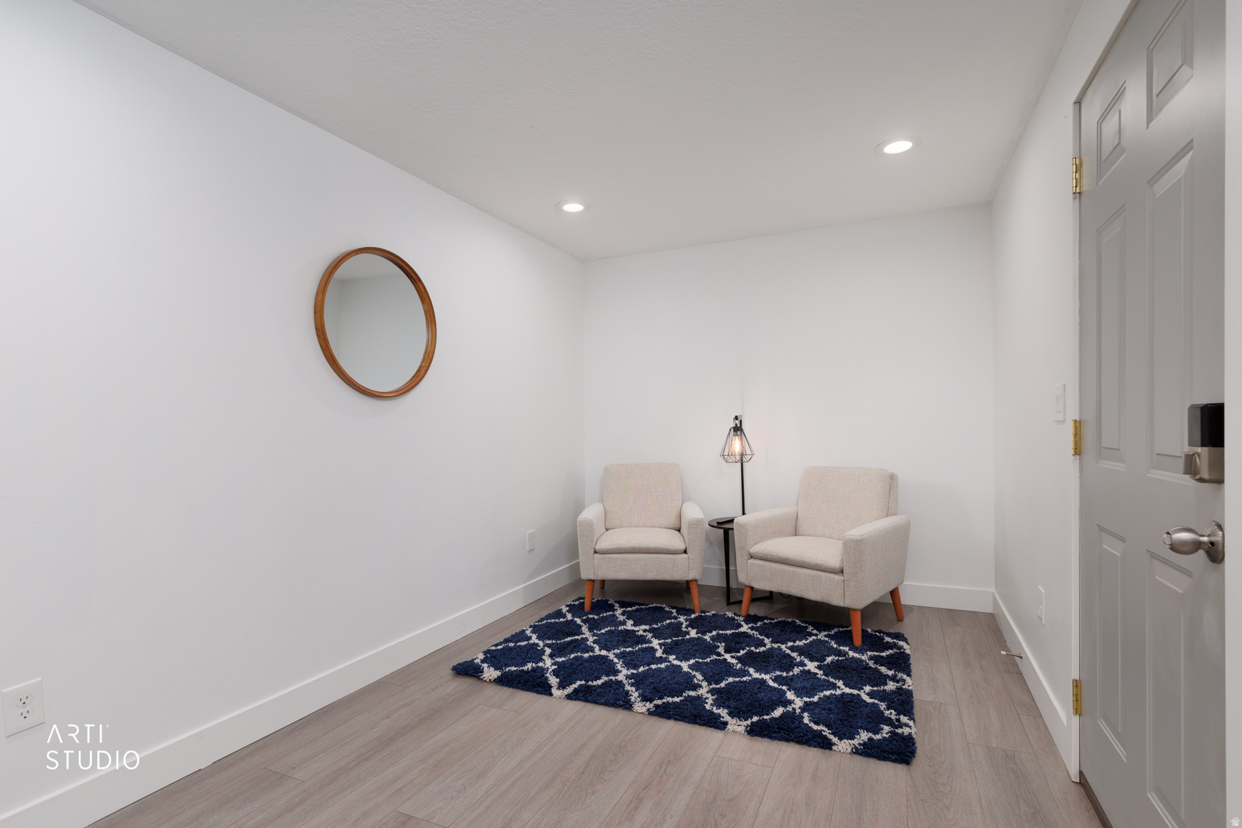 main property photo 31