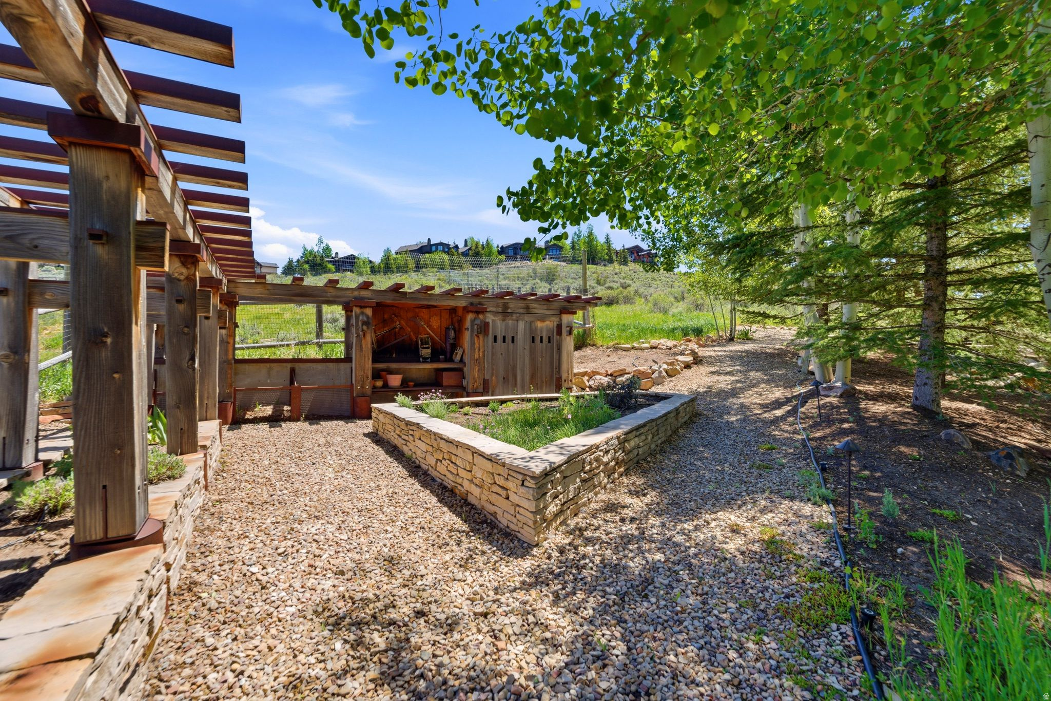 main property photo 78