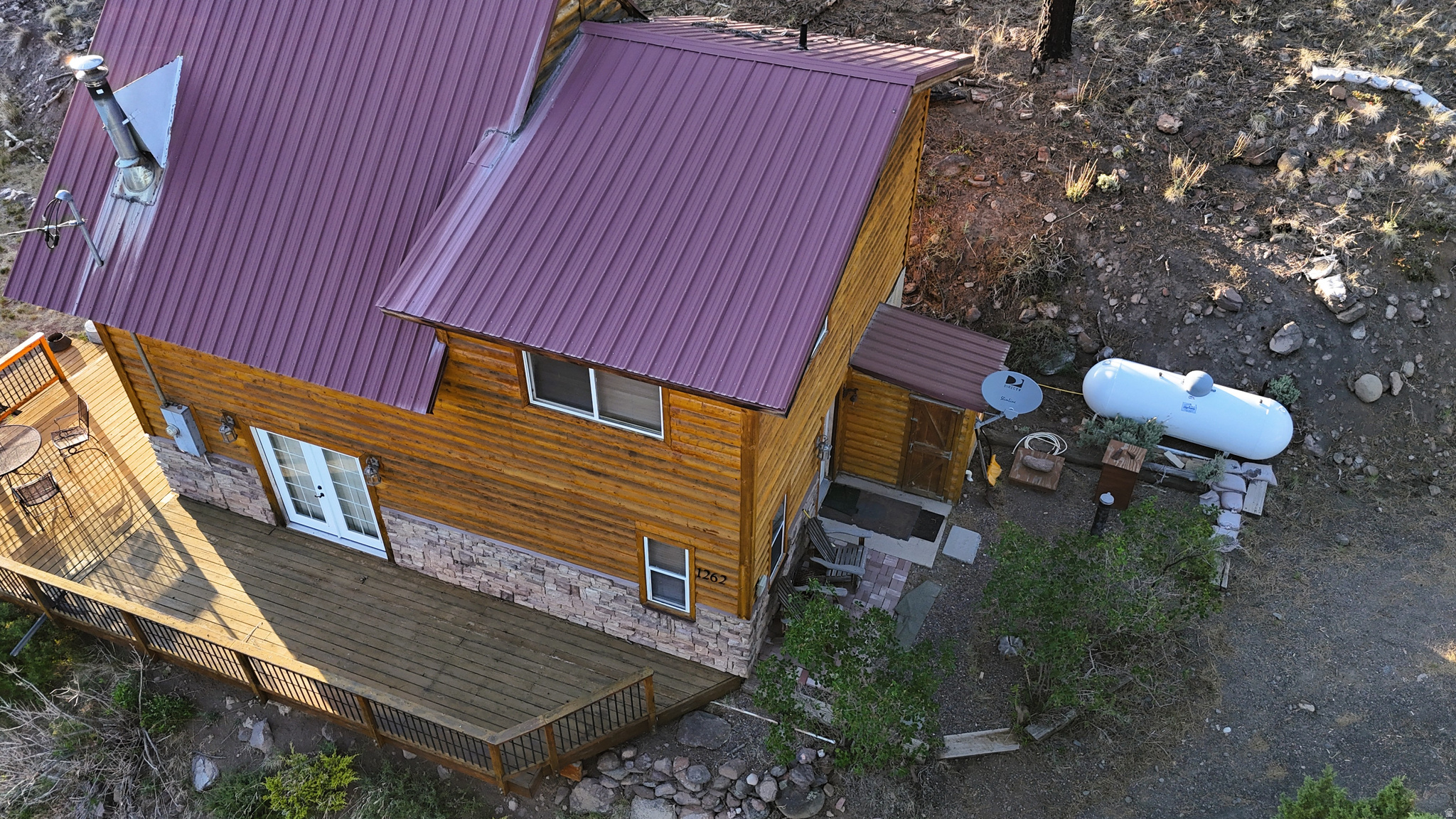main property photo 28
