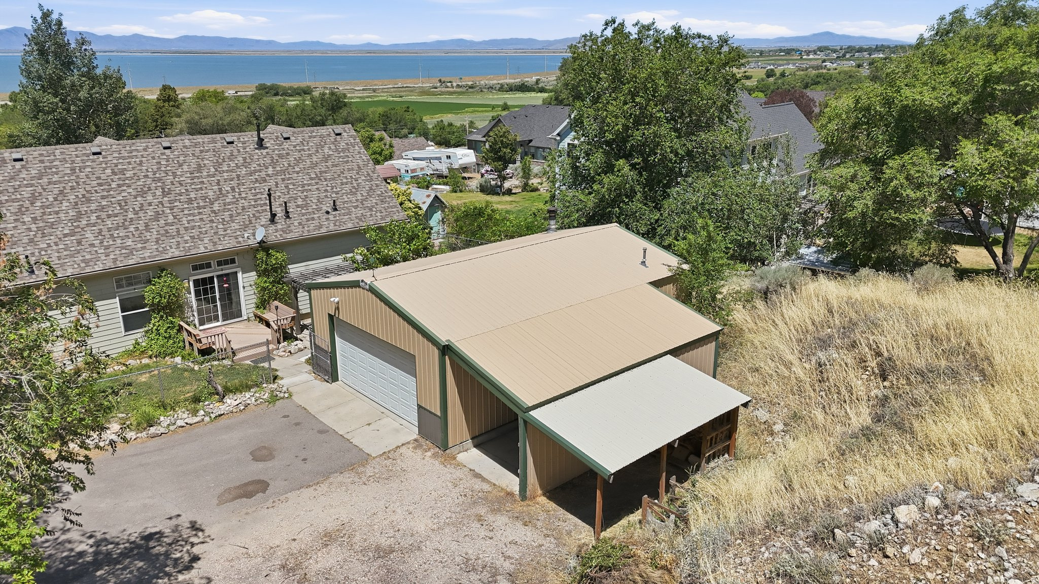 main property photo 44