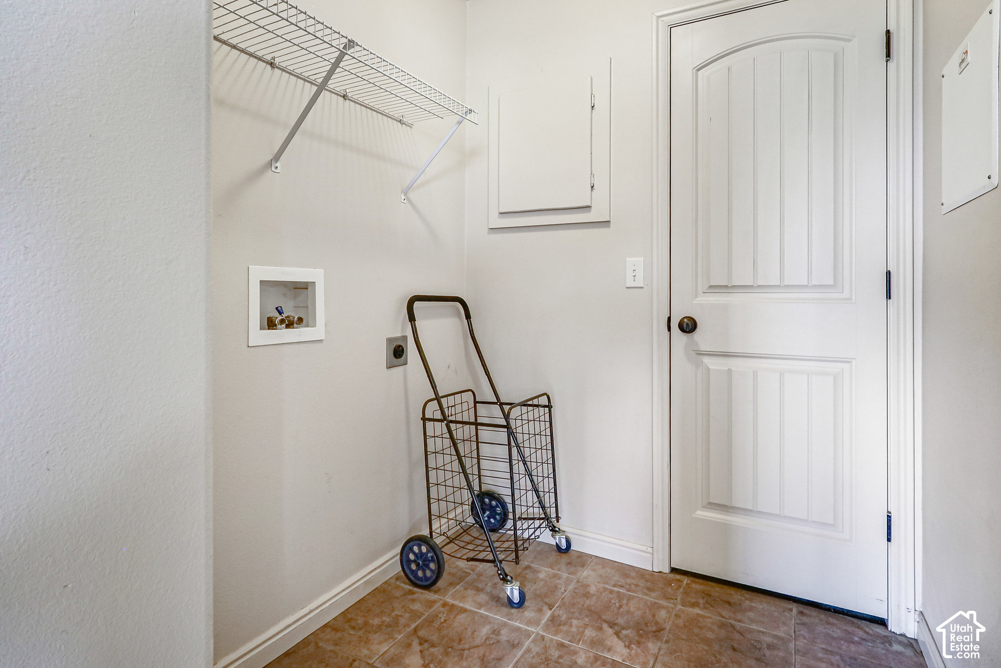main property photo 13