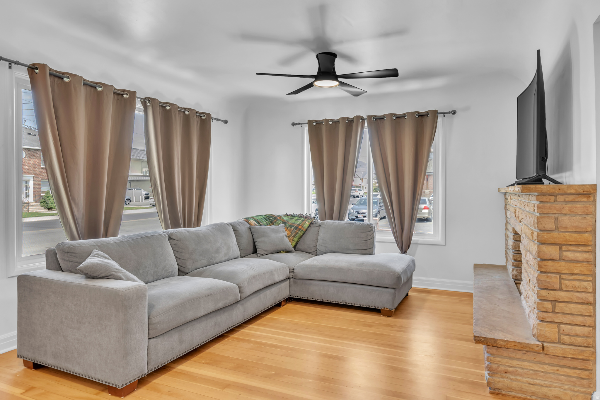 main property photo 5