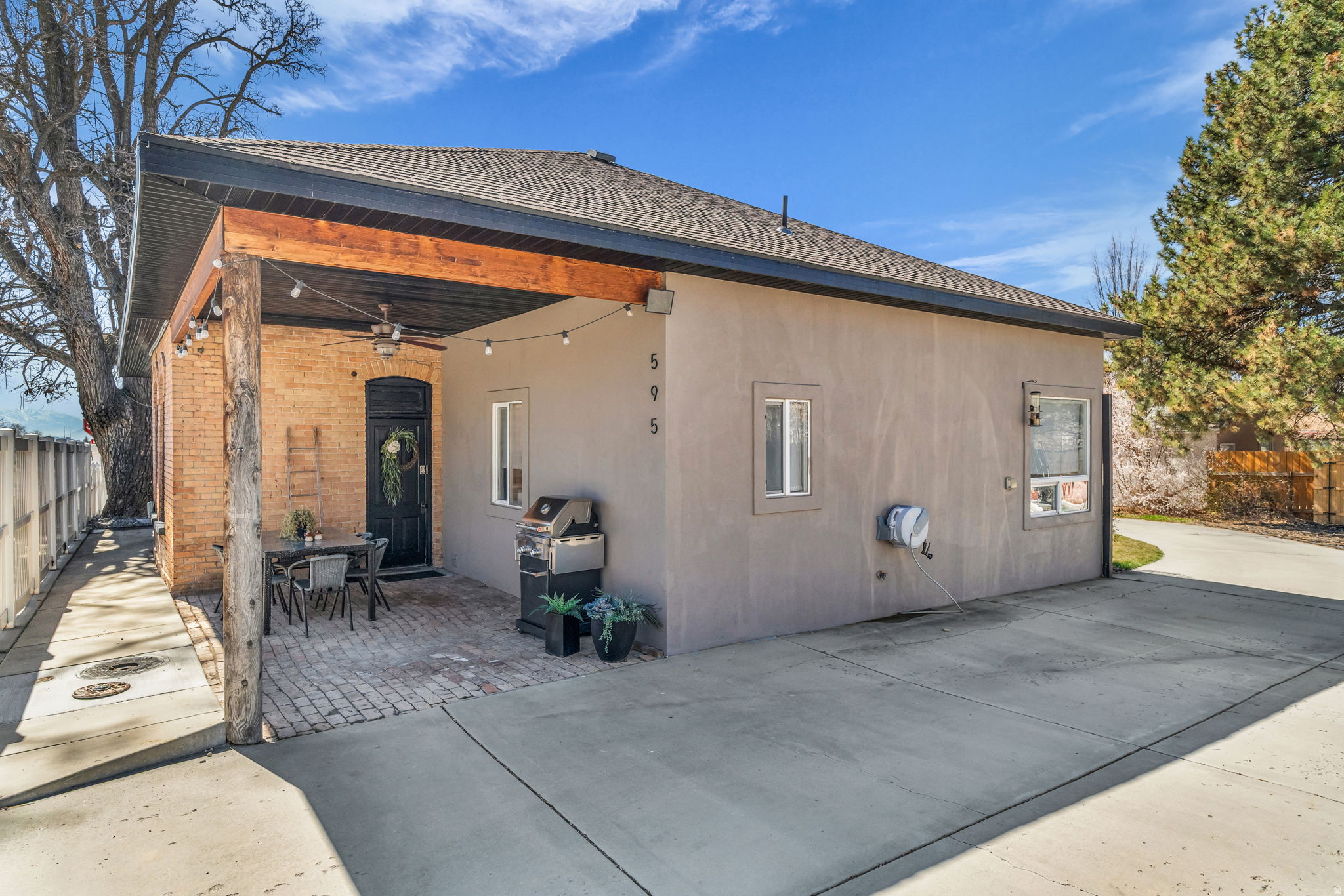 main property photo 25