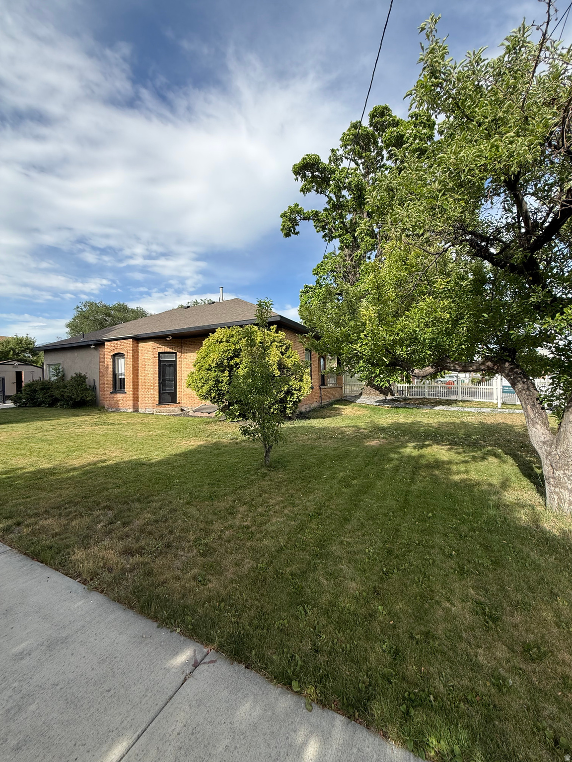 main property photo 32