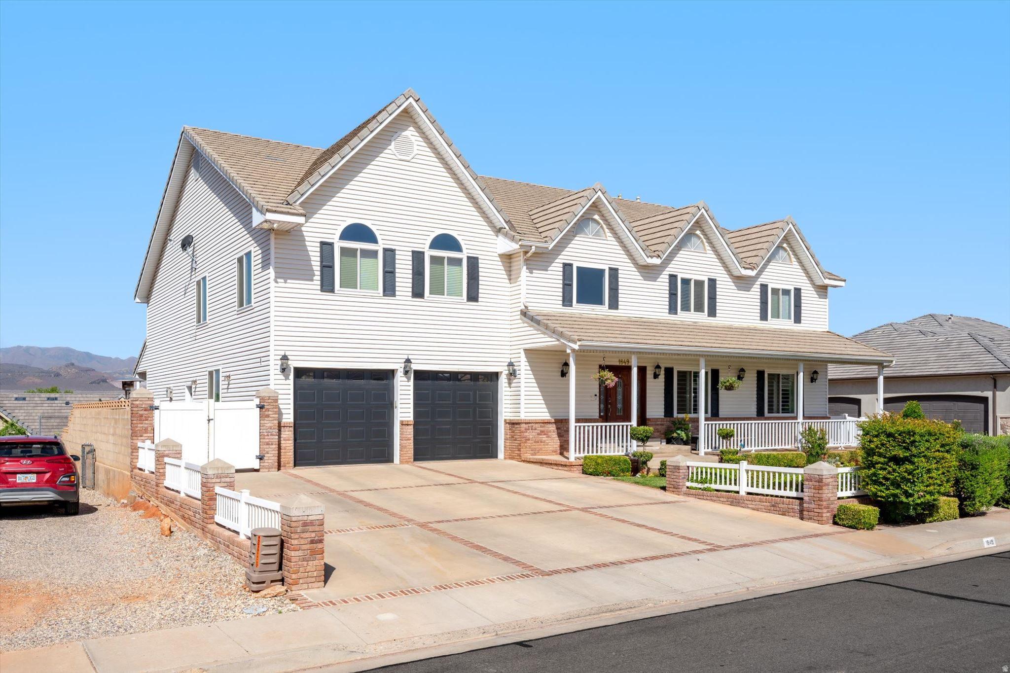 main property photo 2
