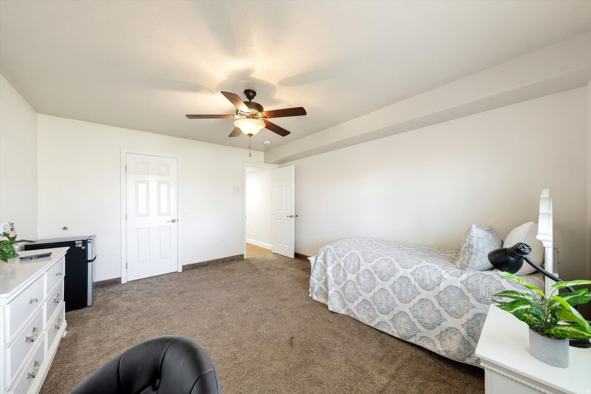 main property photo 79